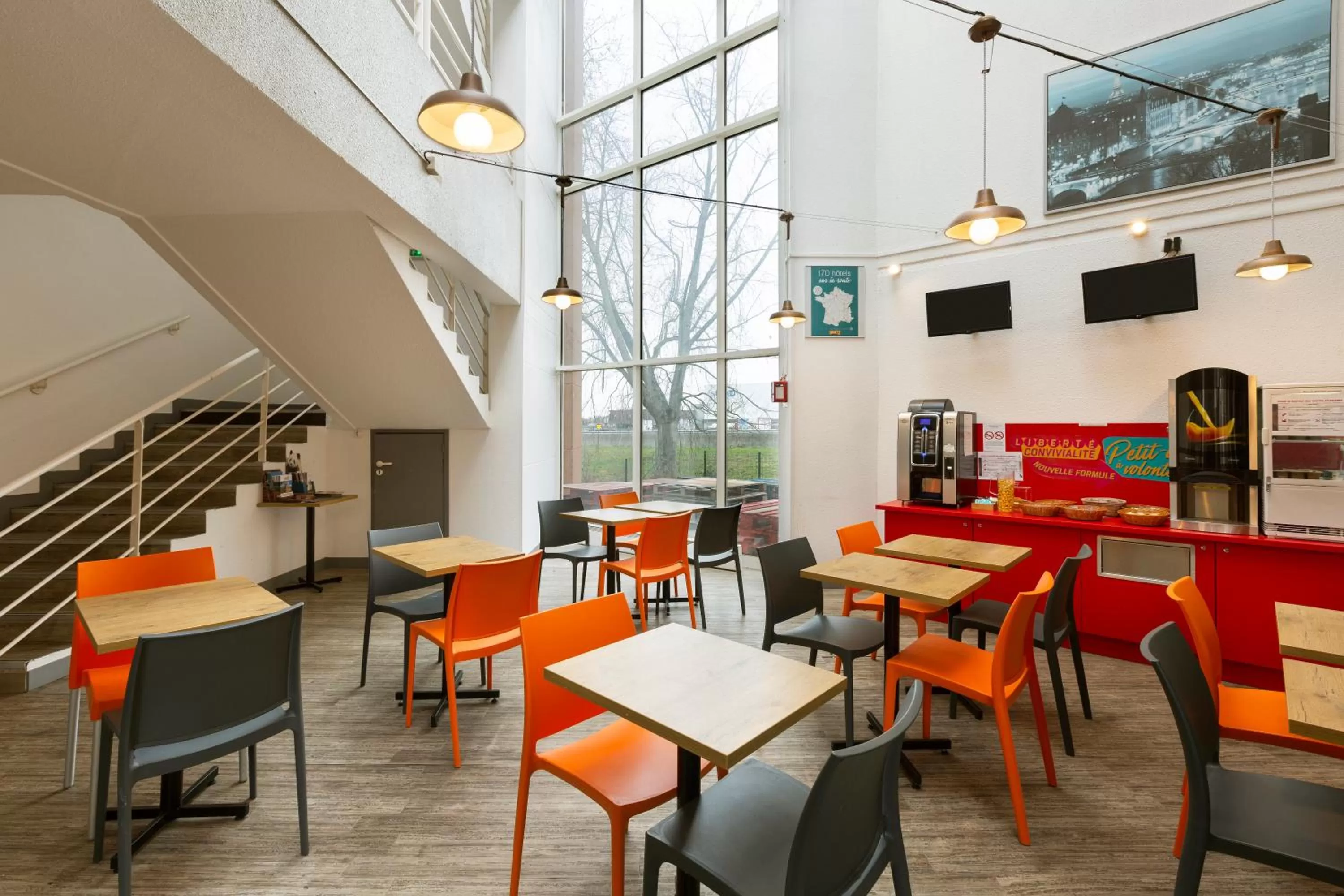 Breakfast in hotelF1 Nemours