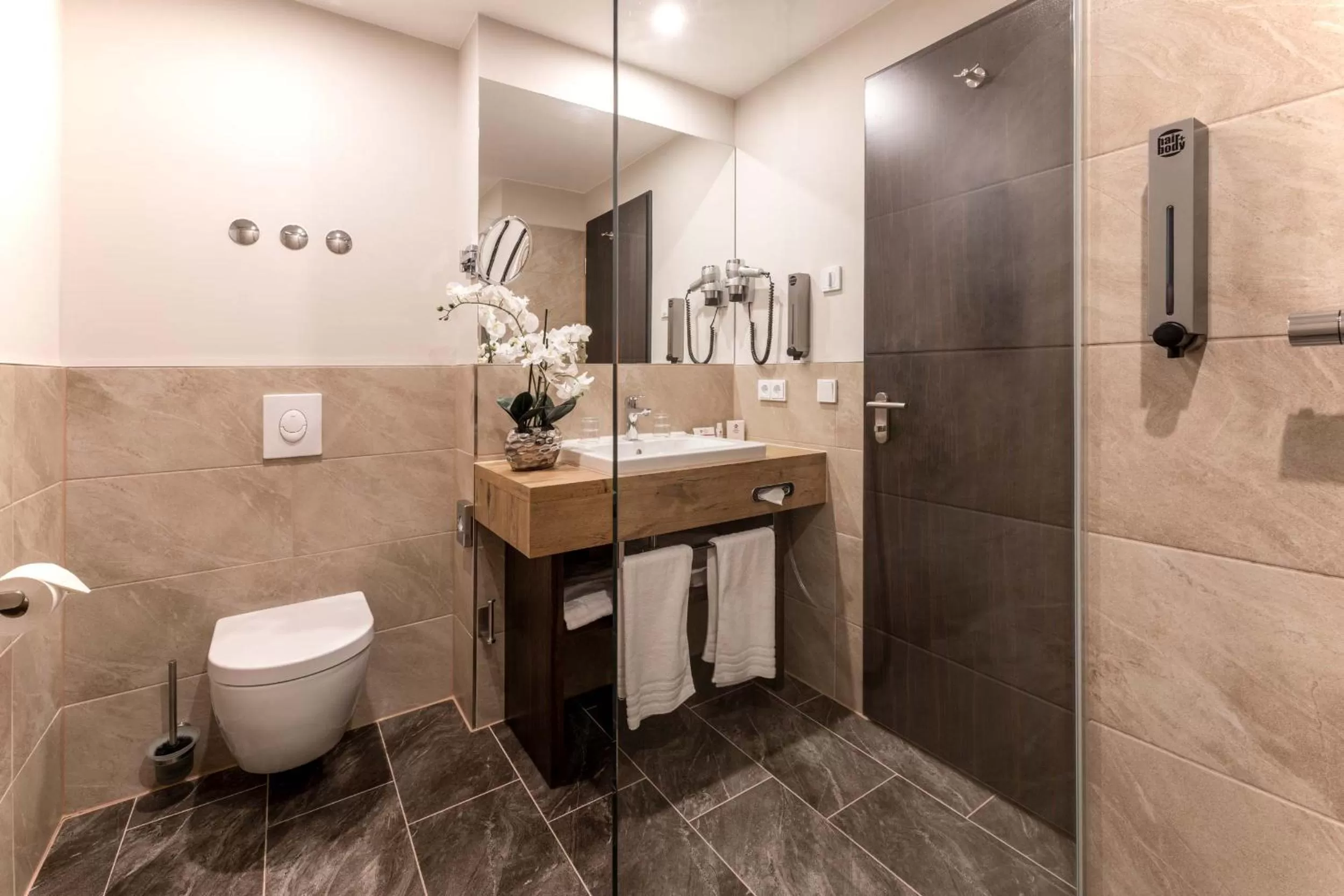 Bathroom in Best Western Plus Plaza Berlin Kurfürstendamm