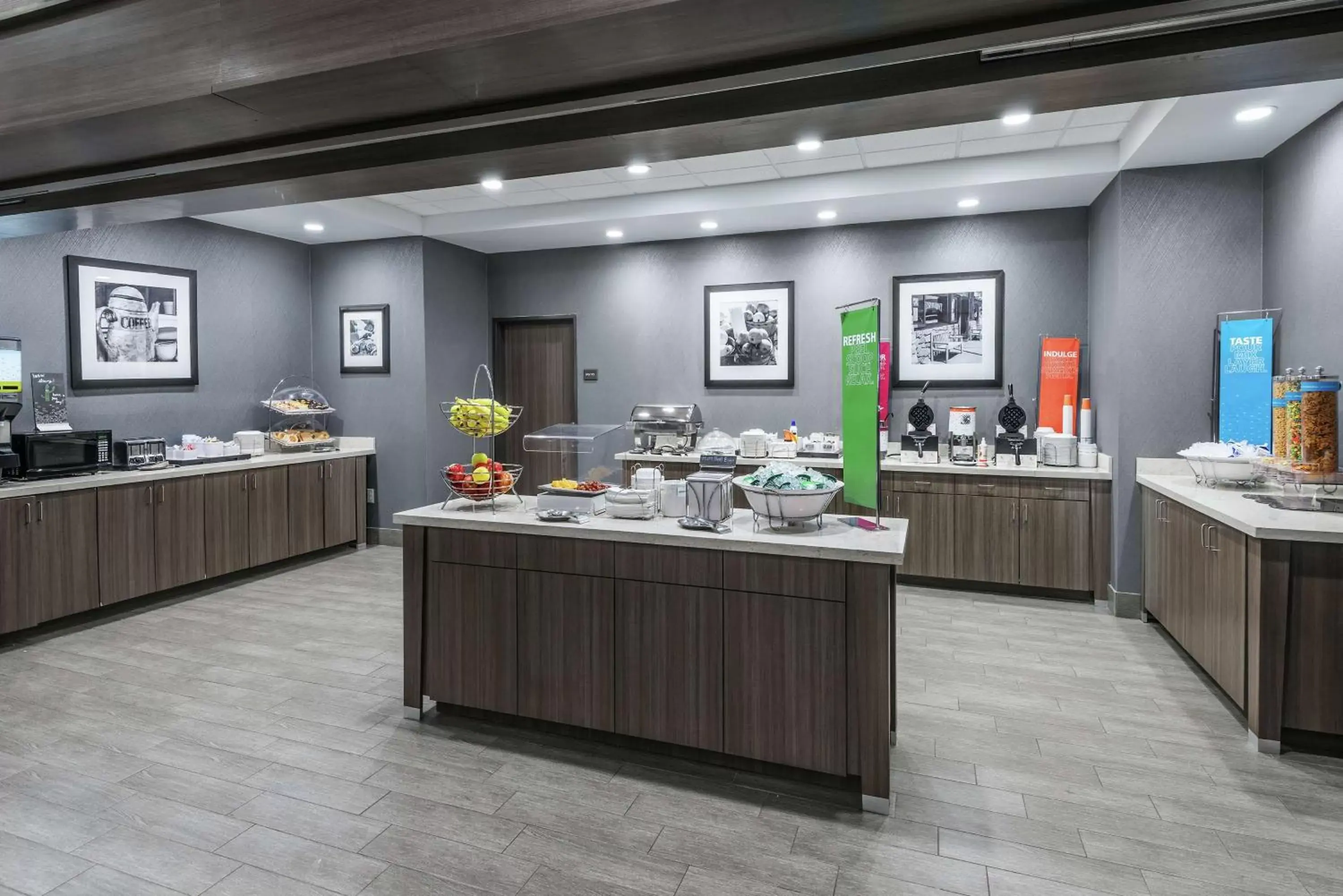 Dining area, Restaurant/Places to Eat in Hampton Inn & Suites By Hilton-Corpus Christi Portland,Tx
