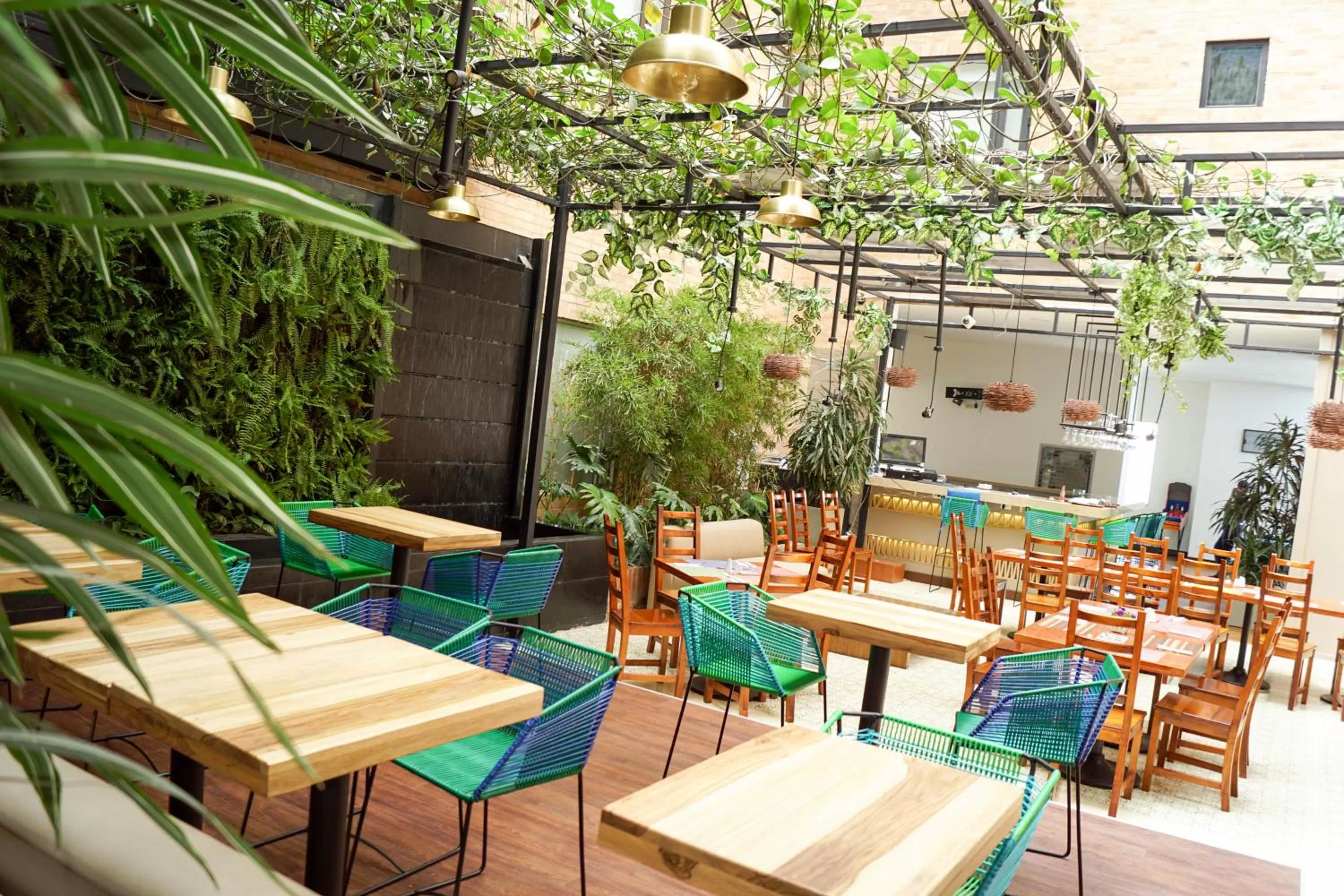 Restaurant/places to eat in Hotel Factory Green Bogotá Occidente Calle 80