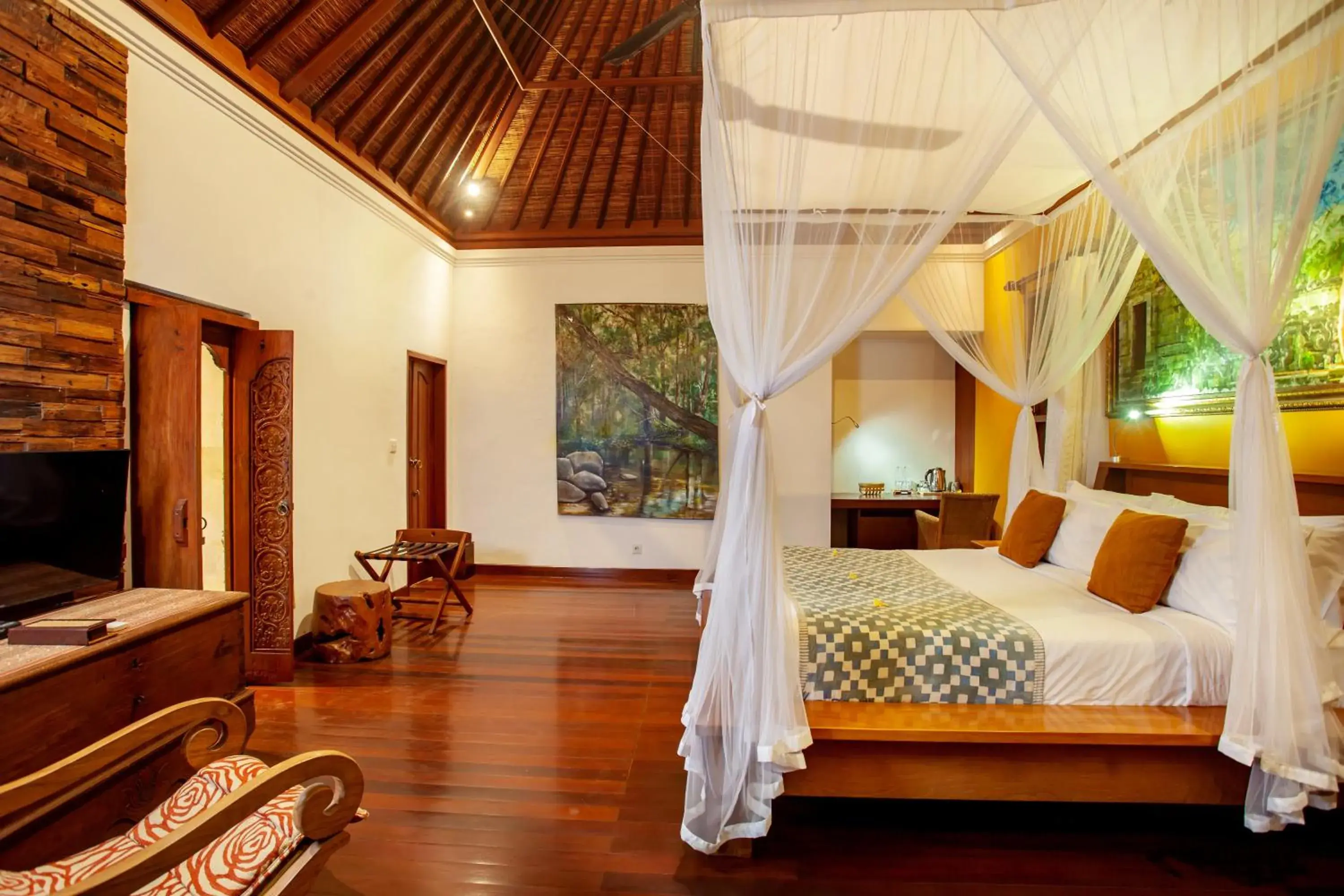 Bed in Aryaswara Villa Ubud