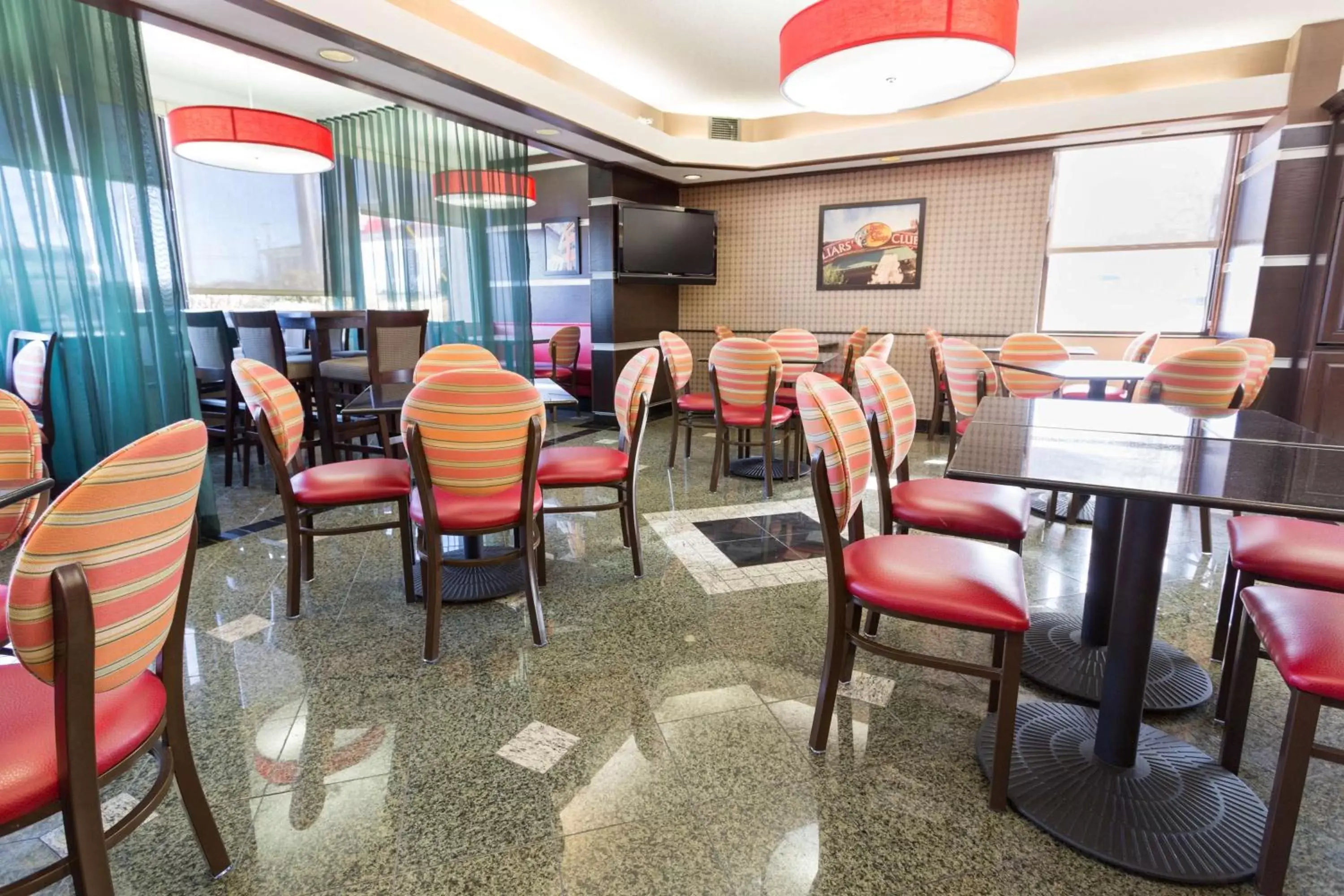 Restaurant/Places to Eat in Drury Inn & Suites Springfield MO