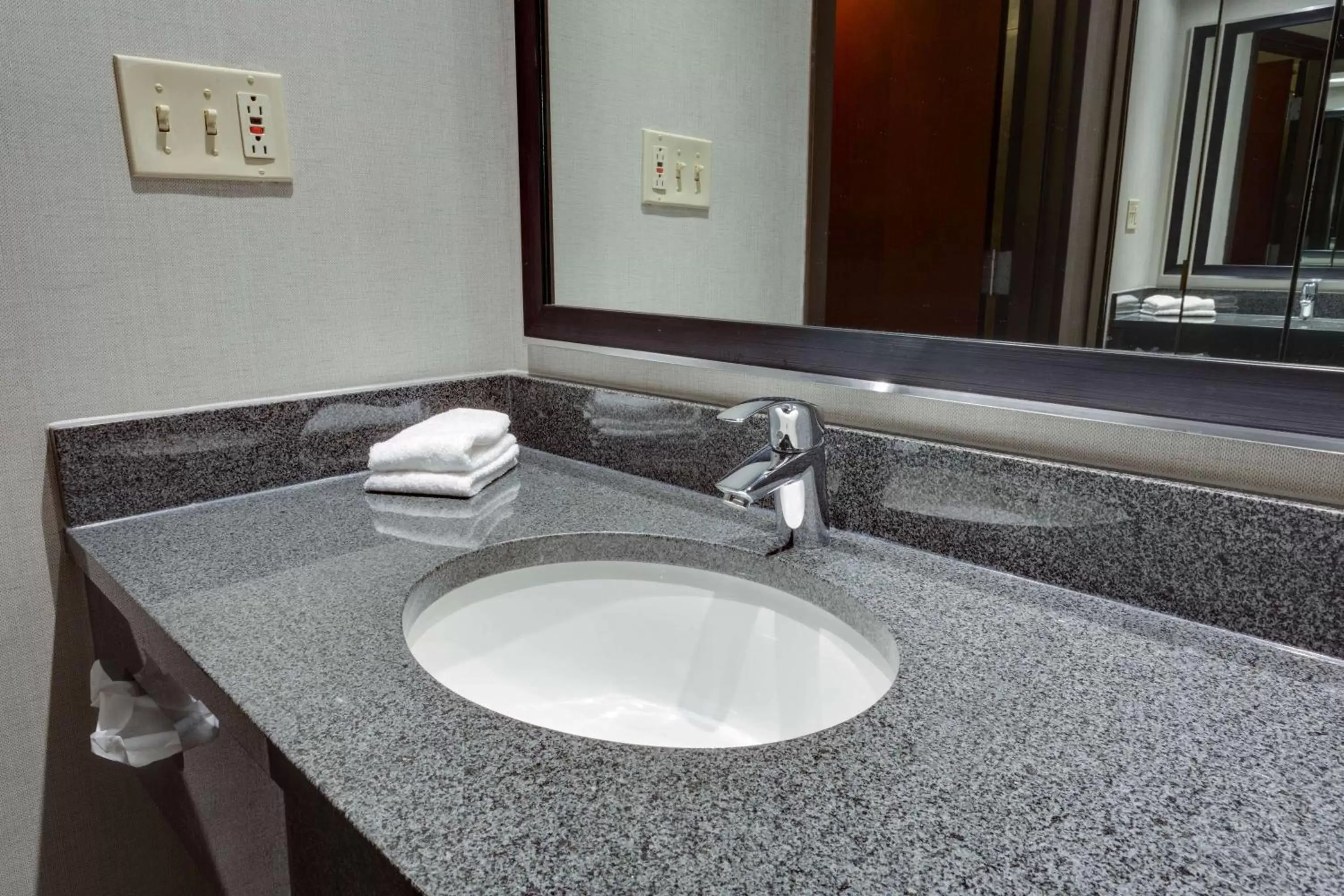 Bathroom in Drury Inn & Suites Overland Park