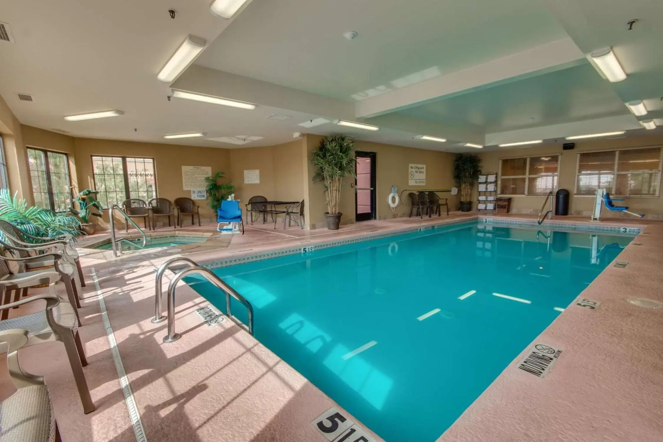 Pool view, Swimming Pool in Hampton Inn & Suites Las Cruces I-25