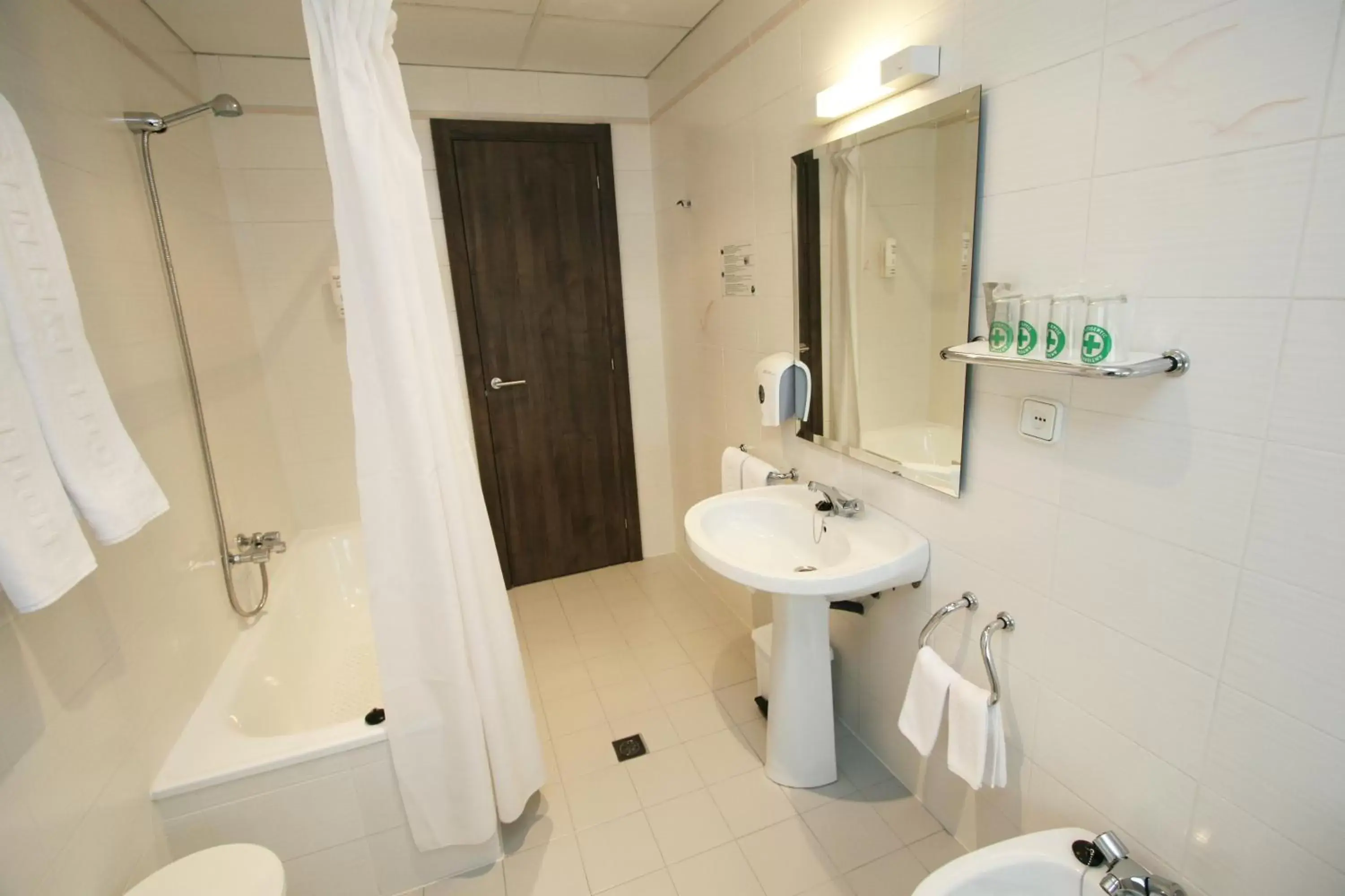 Bathroom in Hotel Pyrénées