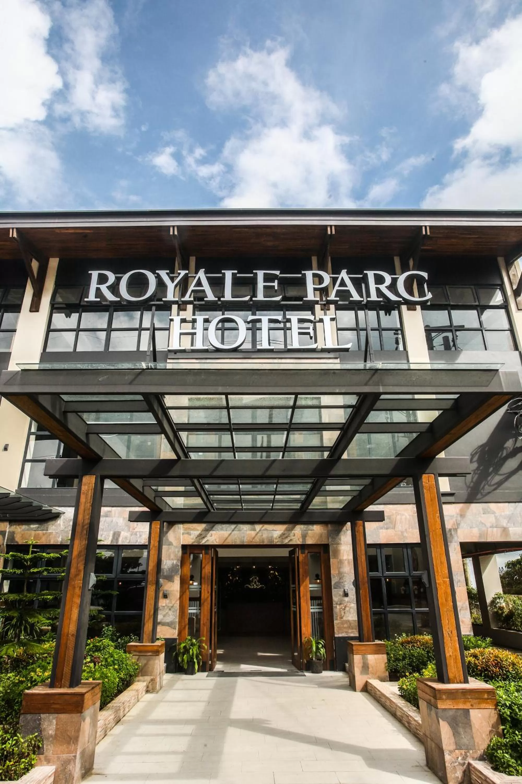 Property building in Royale Parc Hotel Tagaytay