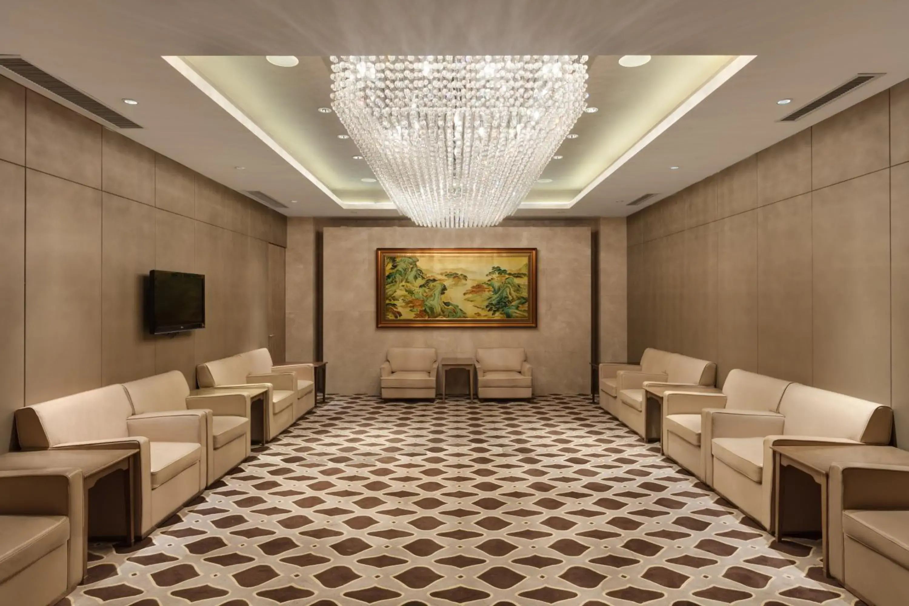 Restaurant/places to eat in Crowne Plaza Xuzhou Dalong Lake by IHG Restaurant/places to eat in Crowne Plaza Xuzhou Dalong Lake by IHG