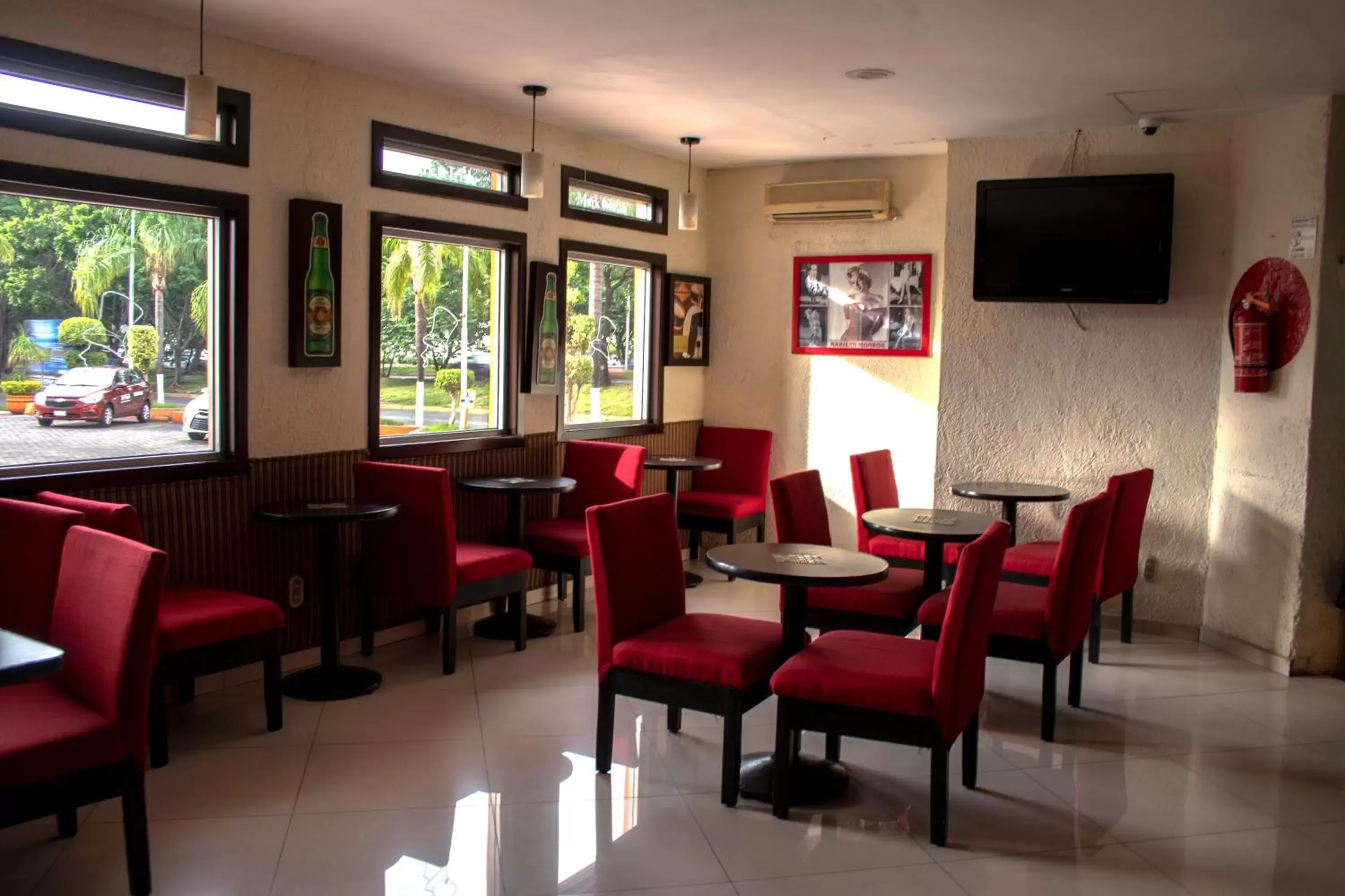 Restaurant/places to eat, Lounge/Bar in Hotel Santa Irene Guadalajara