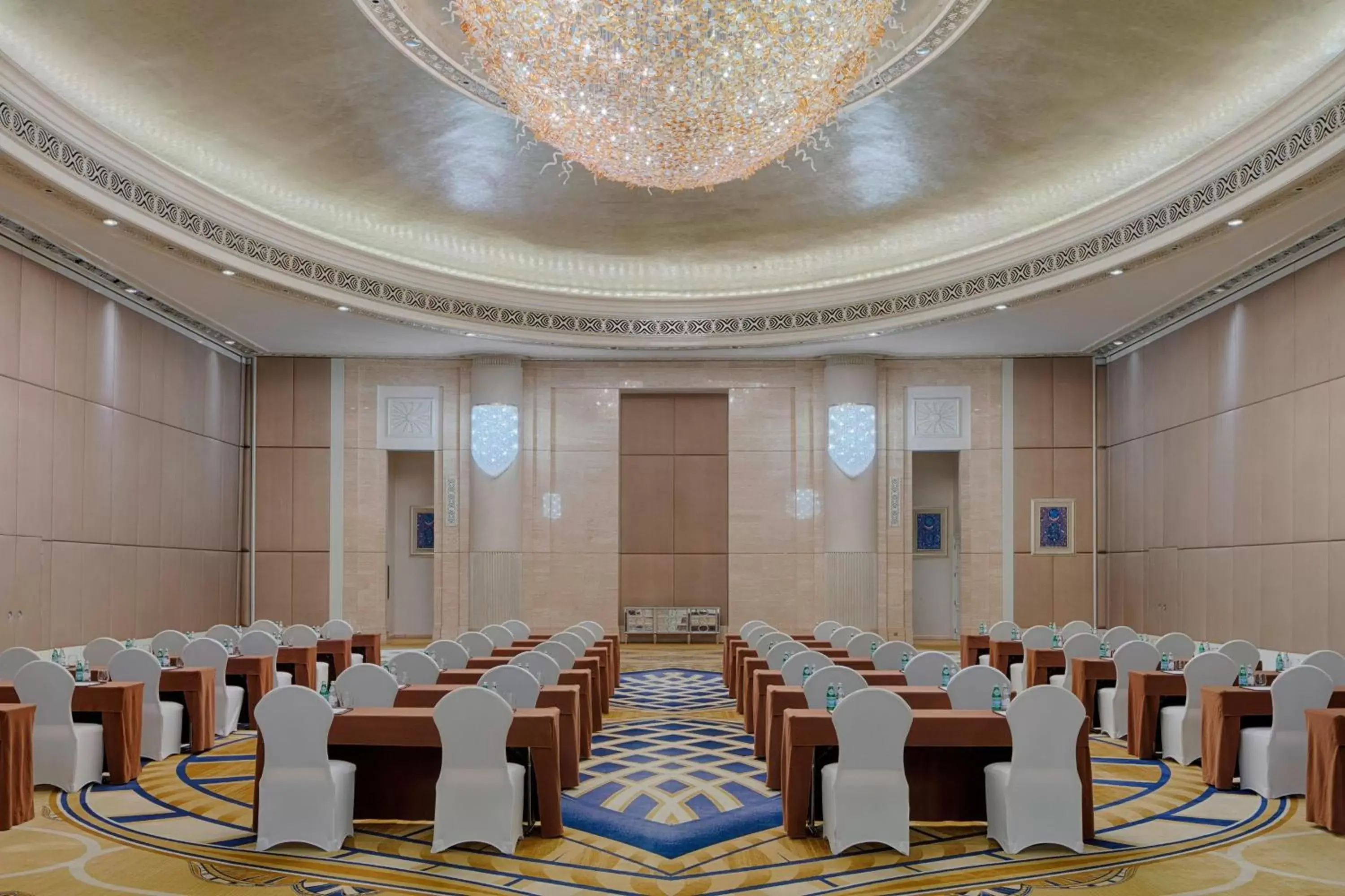 Meeting/conference room in The St. Regis Abu Dhabi