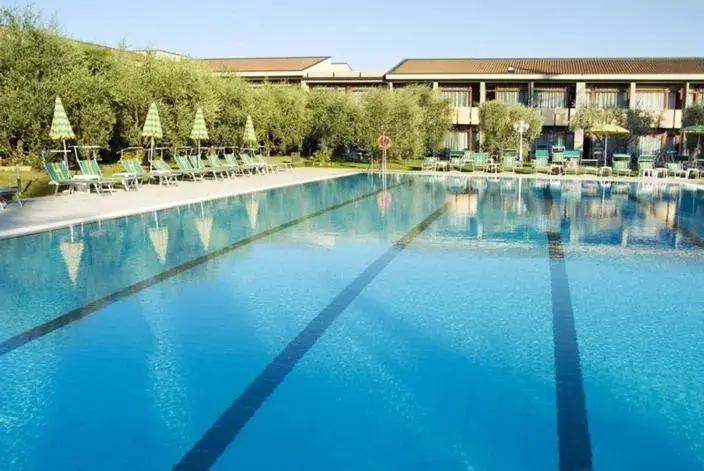 Swimming Pool in Hotel Royal