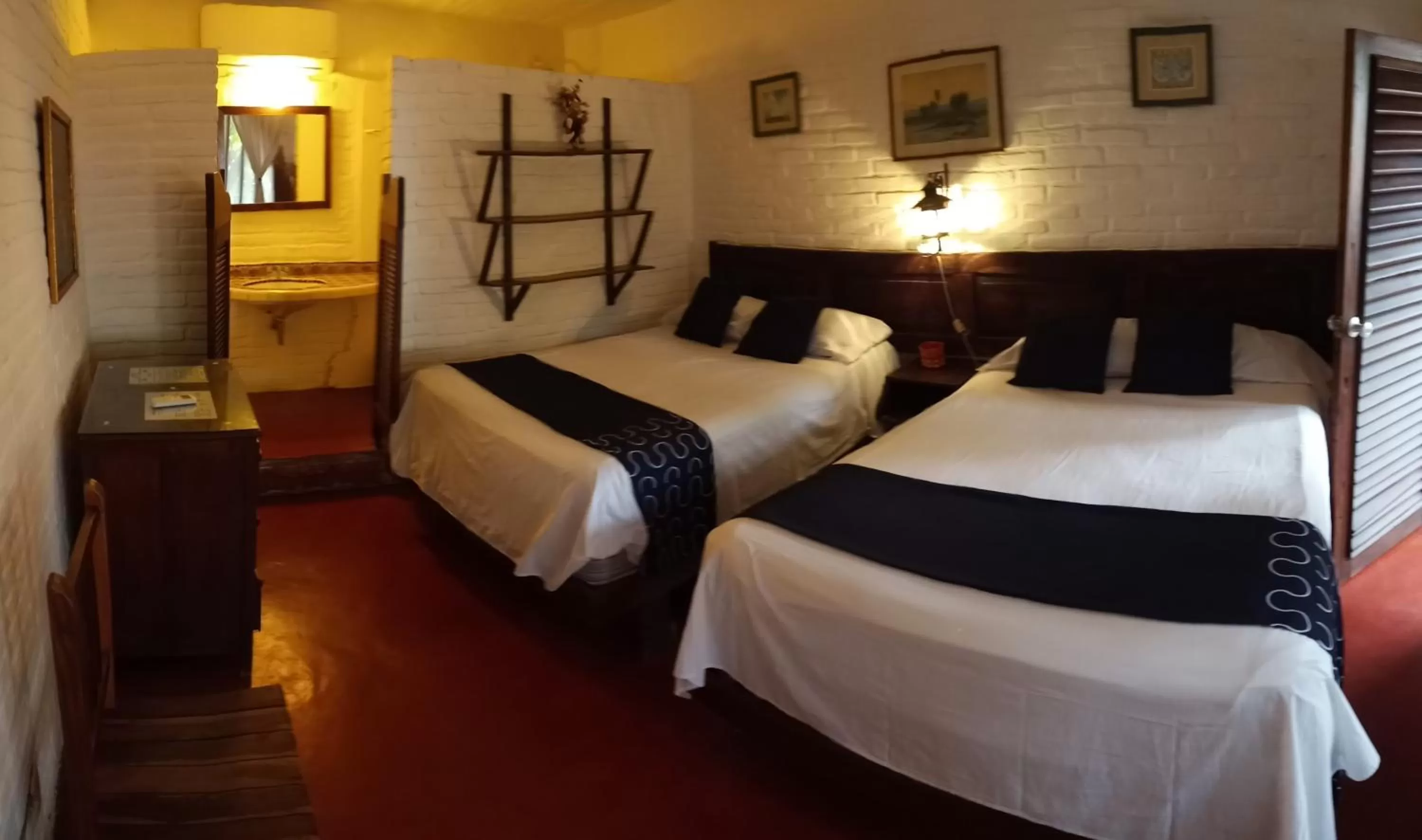 Bedroom, Bed in Hotel Mision, Acapulco centro