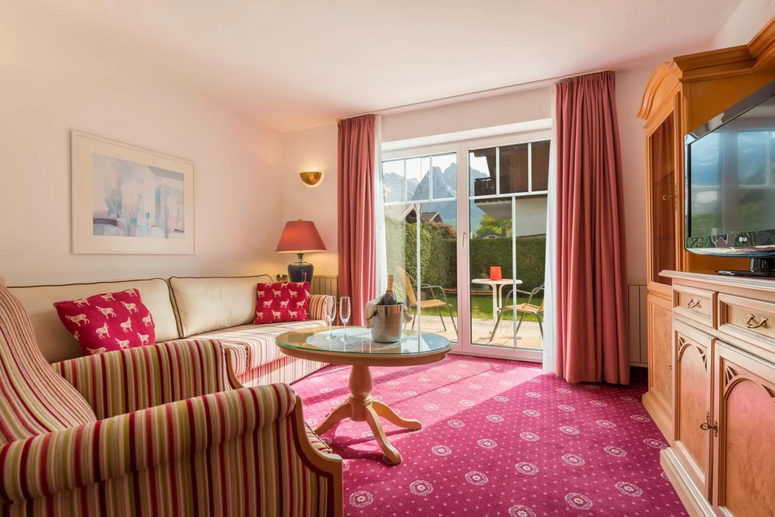 Jumbo Double Room in Haus Windrose in Hotel Rheinischer Hof Jumbo Double Room in Haus Windrose in Hotel Rheinischer Hof