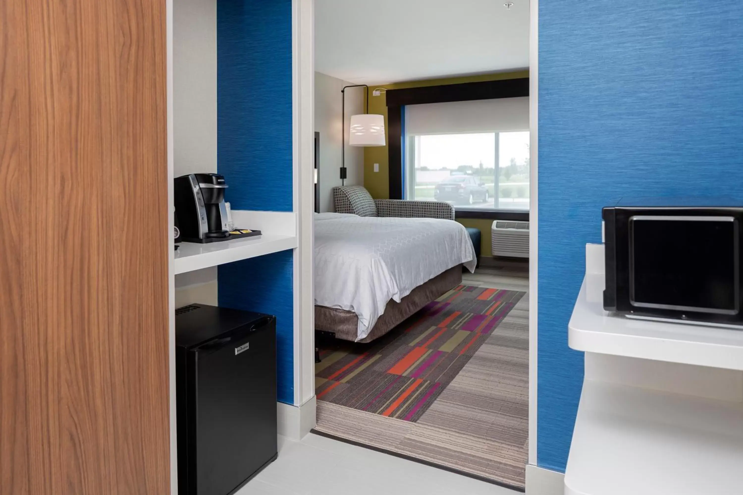 Bed in Holiday Inn Express & Suites - Bourbonnais East - Bradley, an IHG Hotel