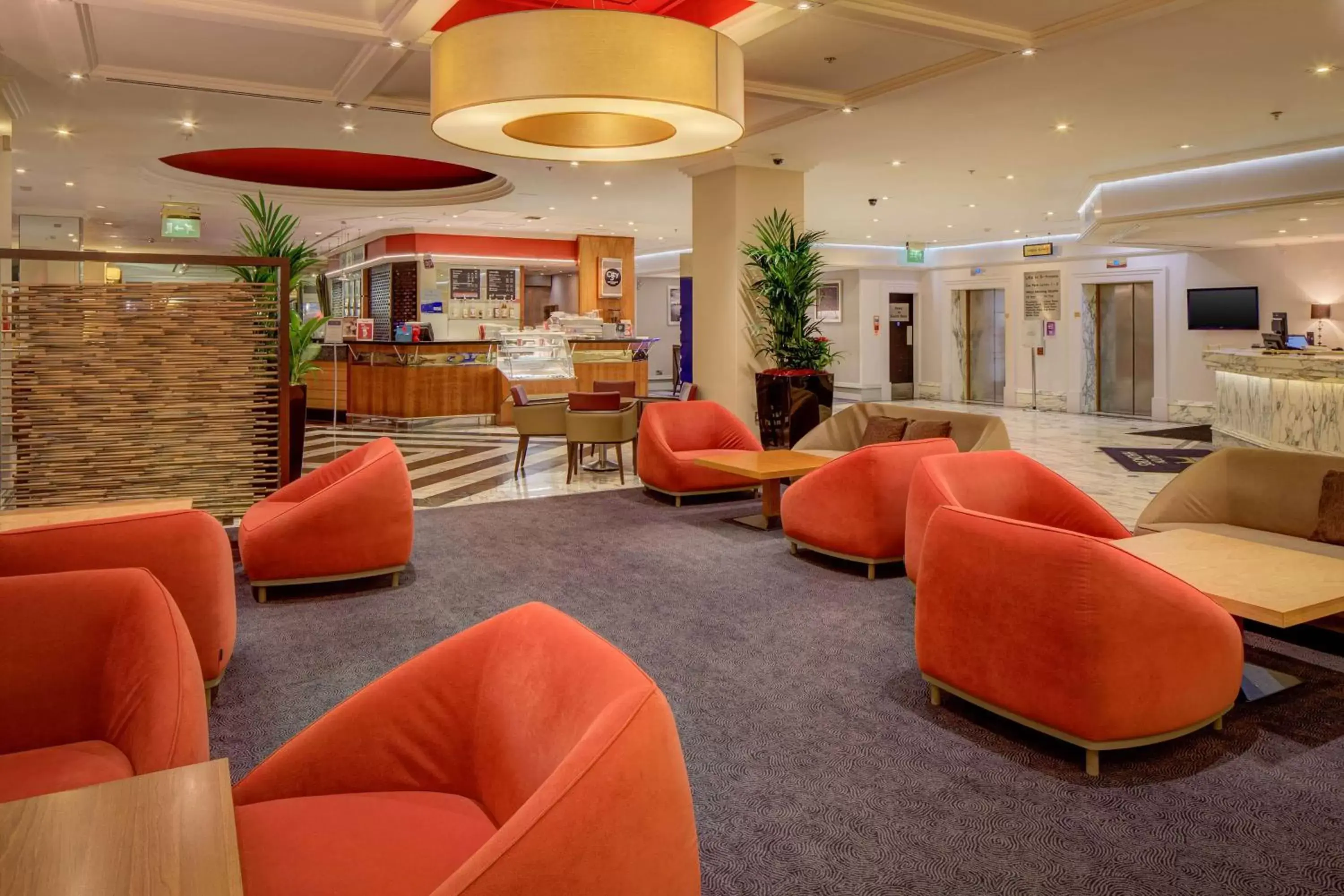 Lobby or reception, Lounge/Bar in Hilton Leeds City