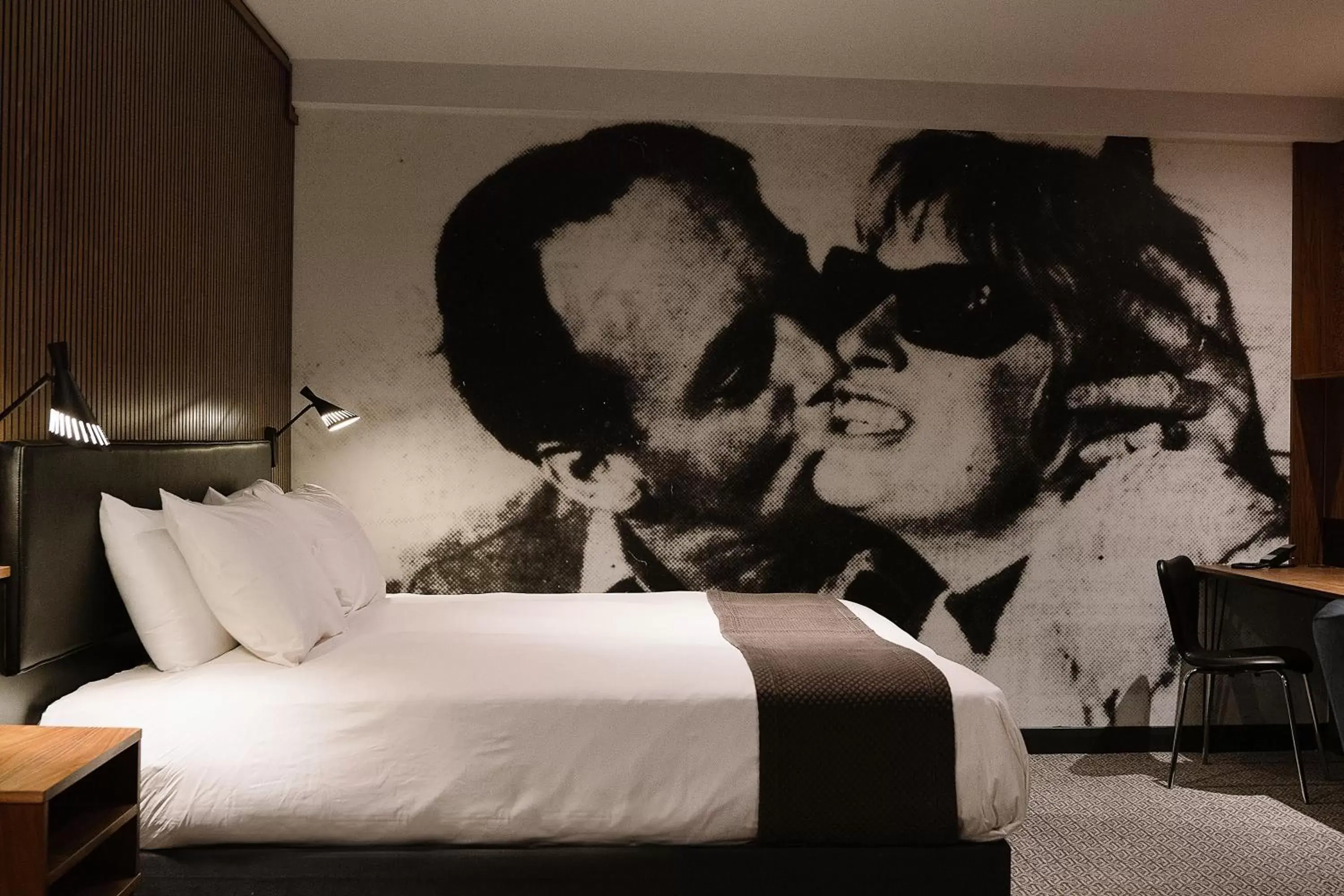 Bed in Telegraph Hotel - Coventry