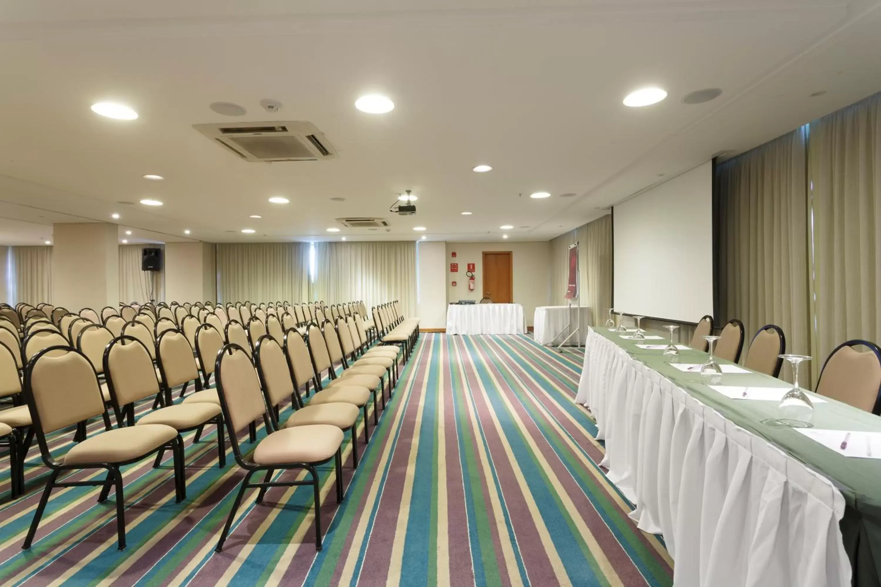 Business facilities in Mercure Salvador Pituba