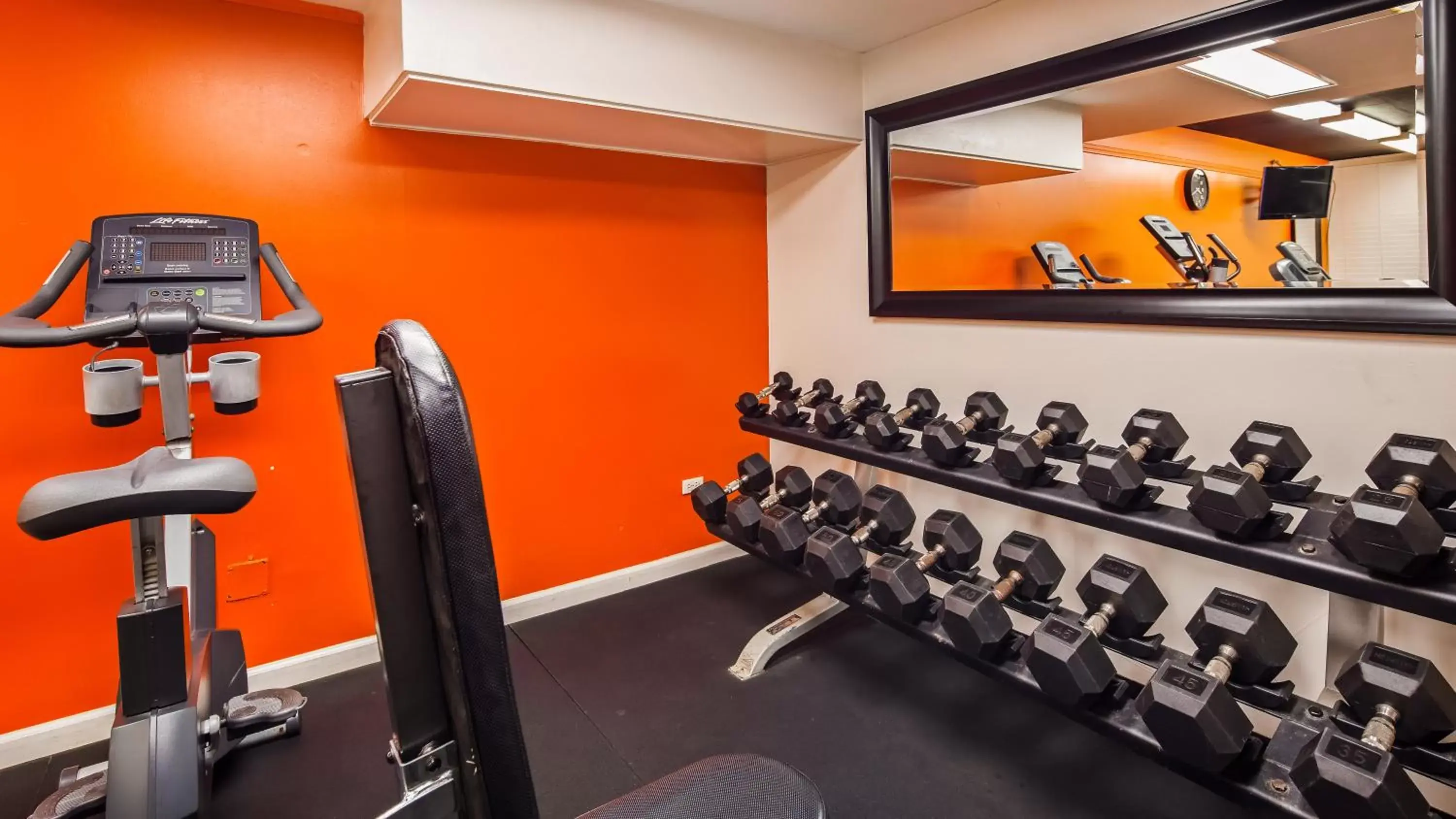 Area and facilities, Fitness Center/Facilities in Airport Honolulu Hotel