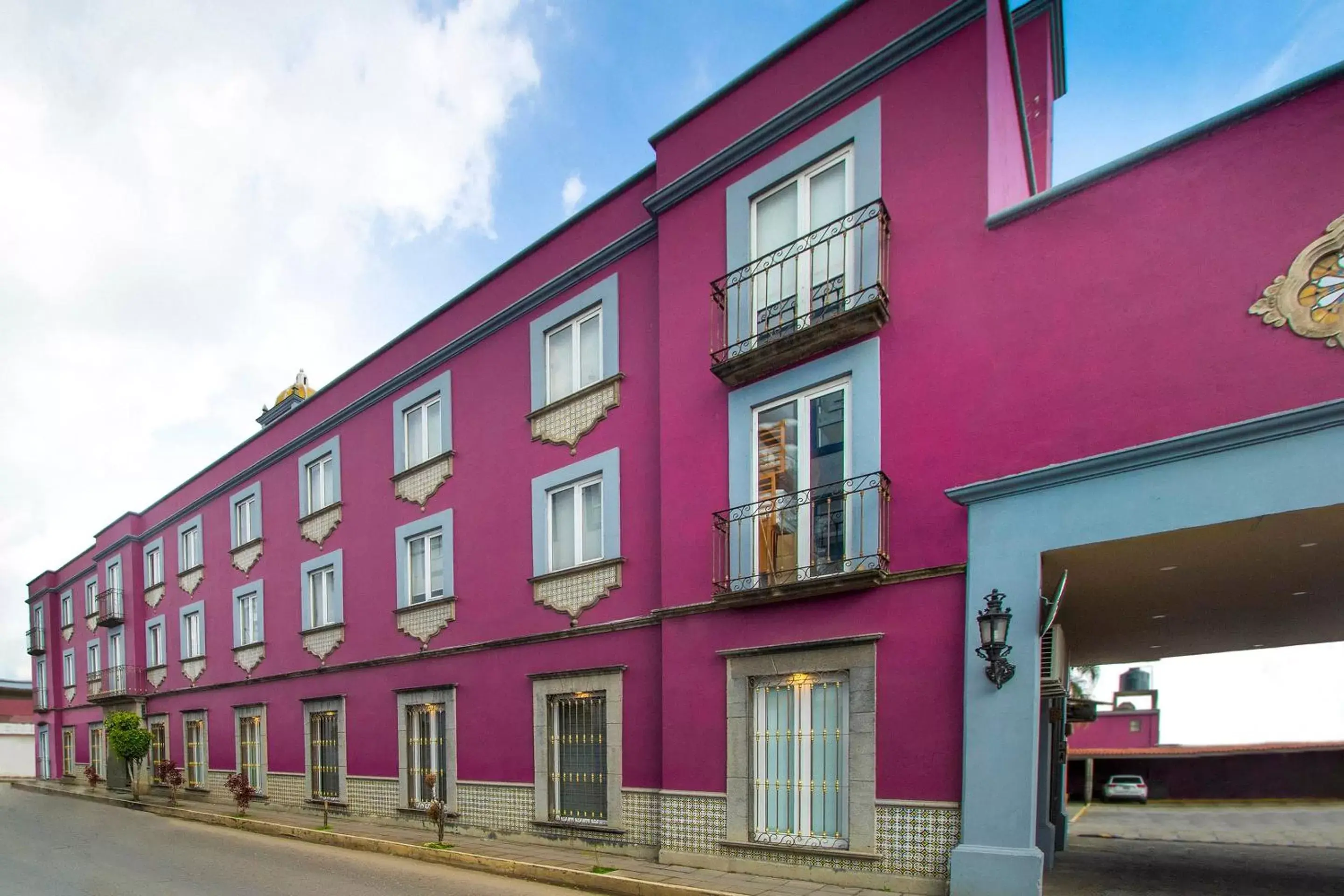 Facade/entrance, Property Building in Collection O Las Iglesias, Cholula