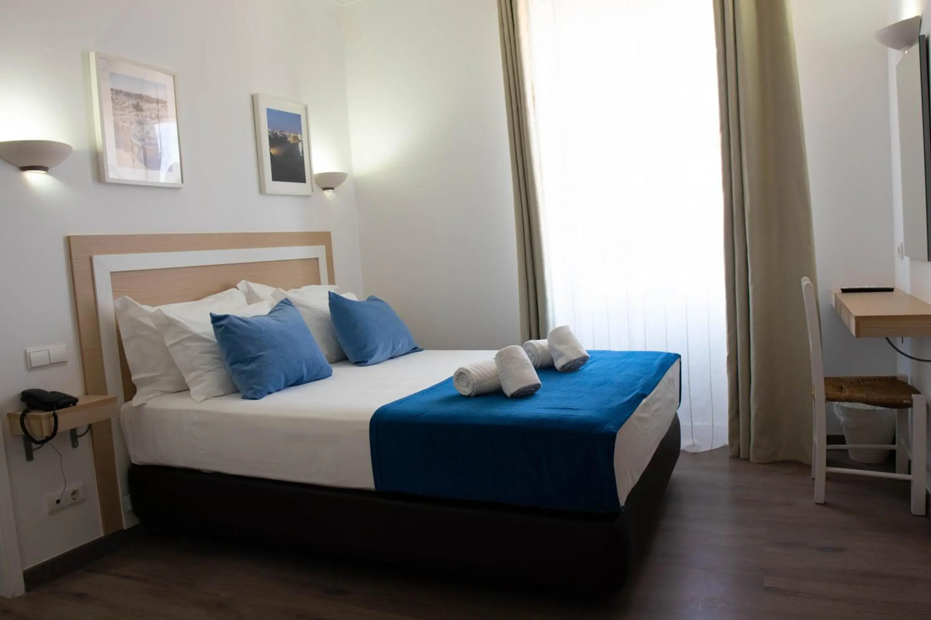 Bed in Albufeira Beach Hotel by Kavia