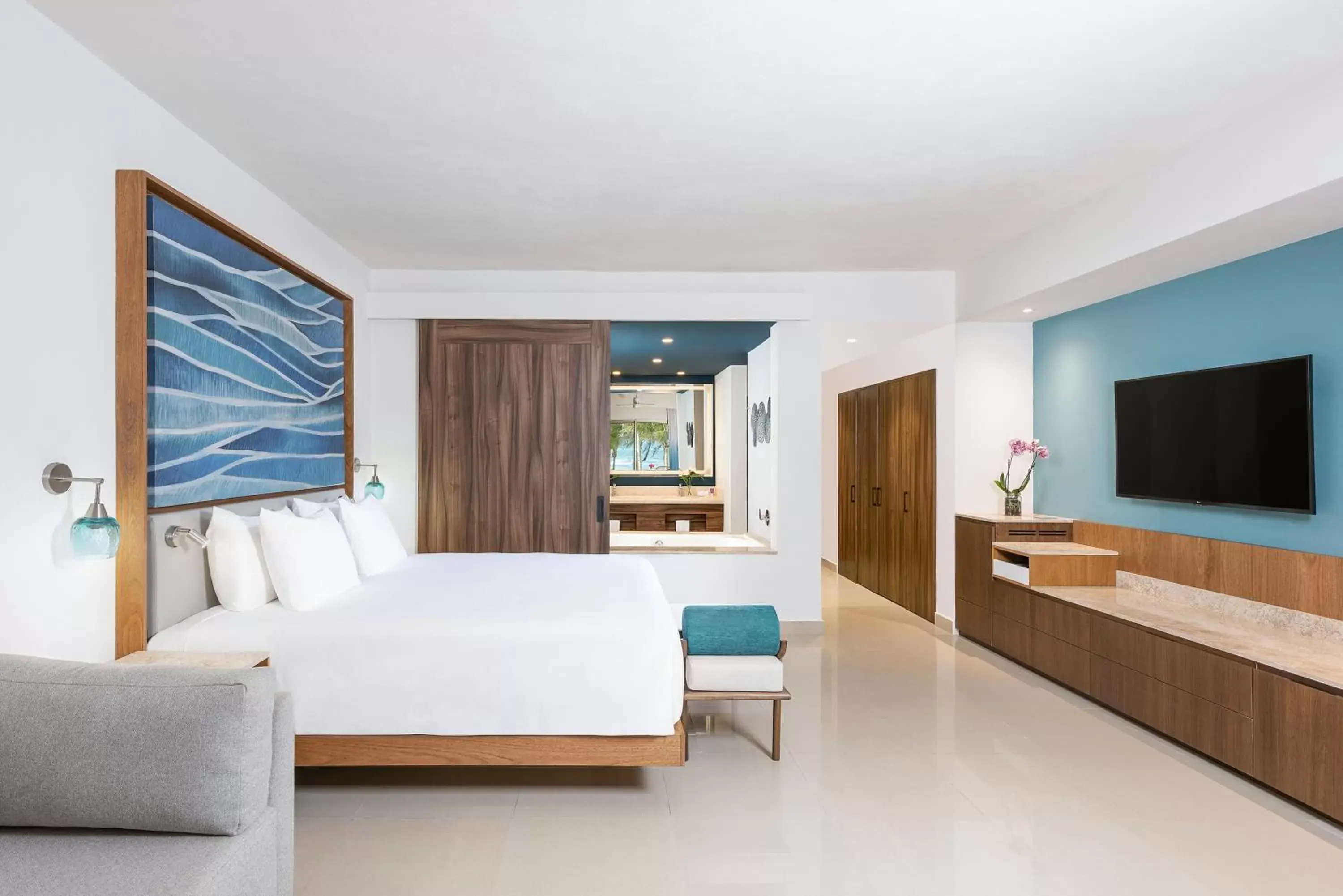 Bed, TV/Entertainment Center in Hyatt Ziva Riviera Cancun All-Inclusive