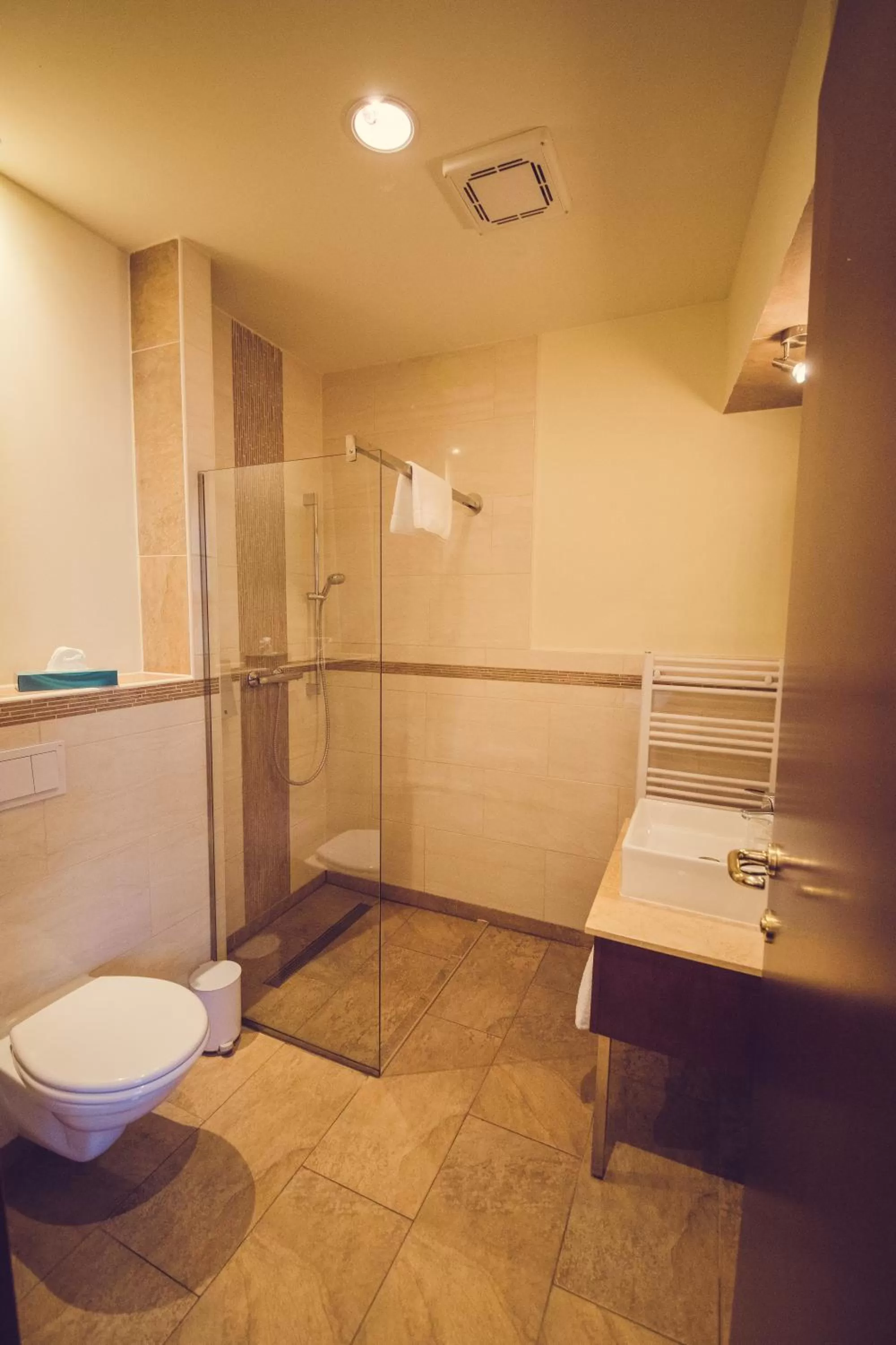 Photo of the whole room in Hotel Arena City