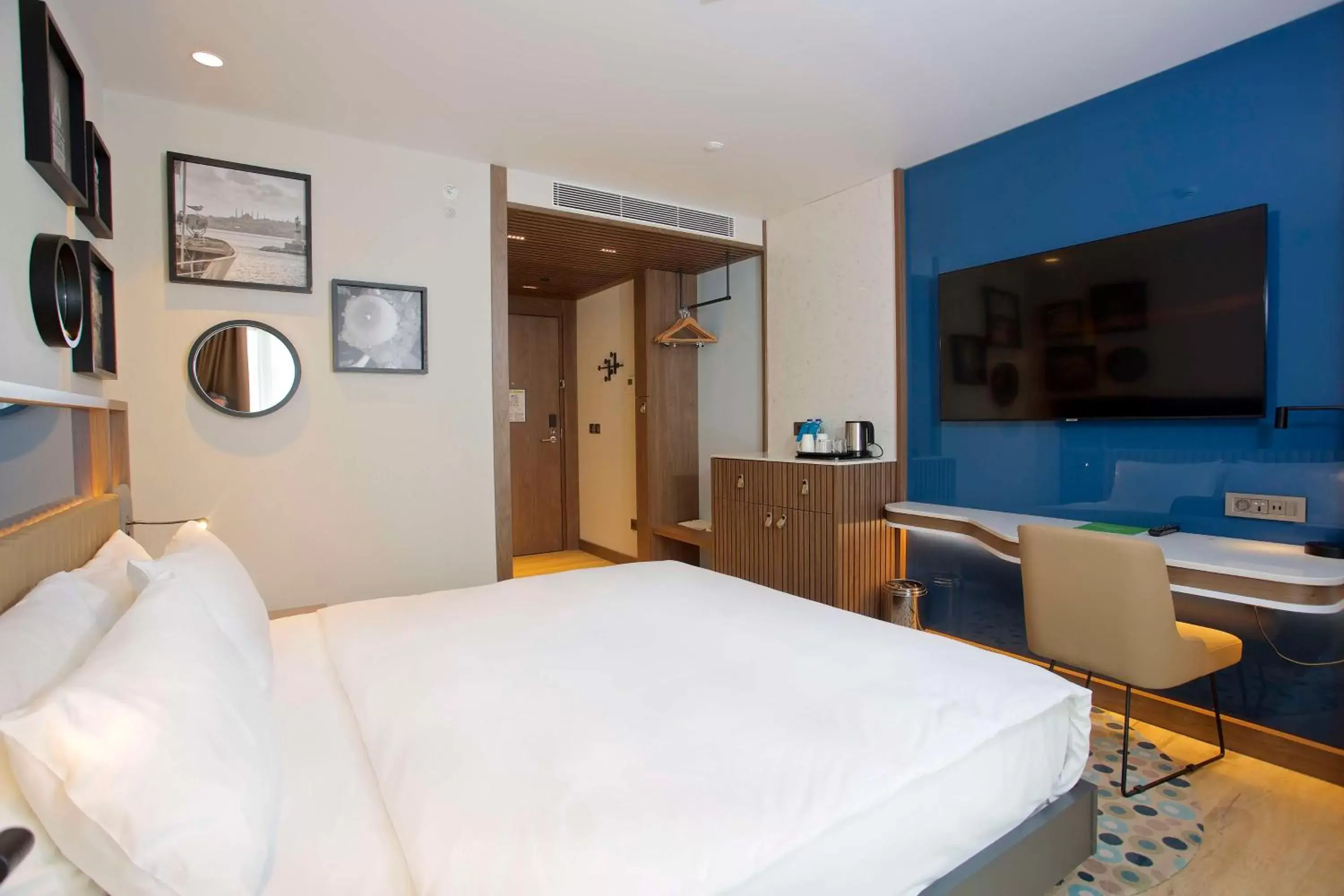 Bedroom, Bed in Hampton By Hilton Istanbul Old City