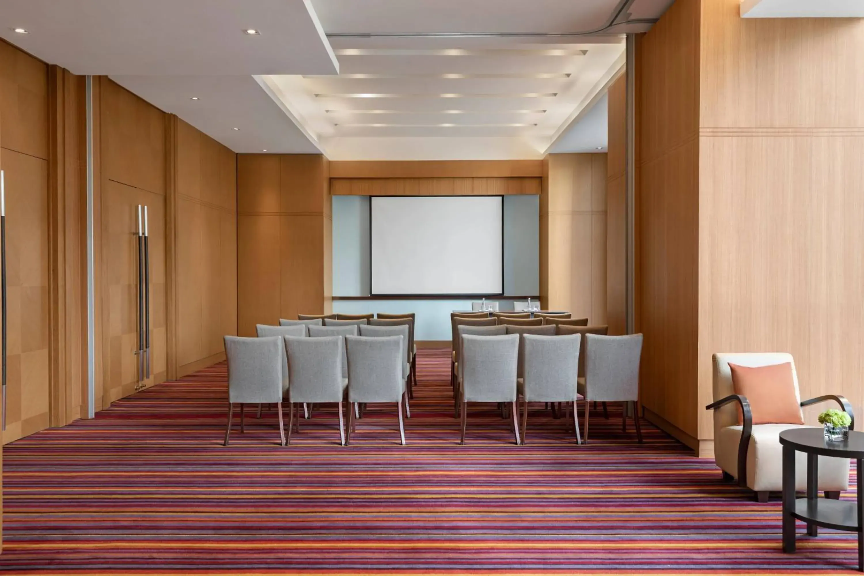 Meeting/conference room in Marriott Executive Apartments Sukhumvit Park