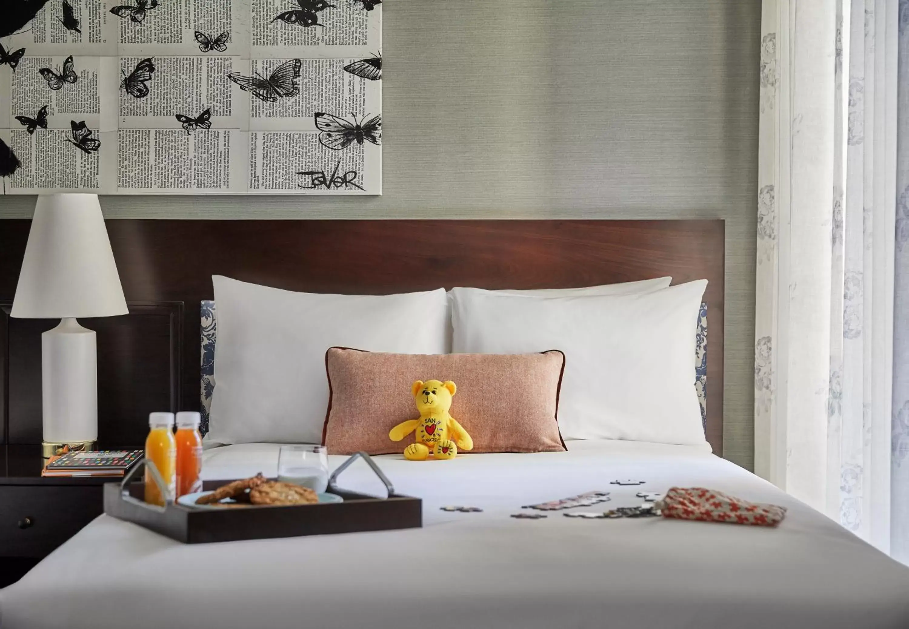 Food and drinks, Bed in Hotel Emblem San Francisco, a Viceroy Urban Retreat