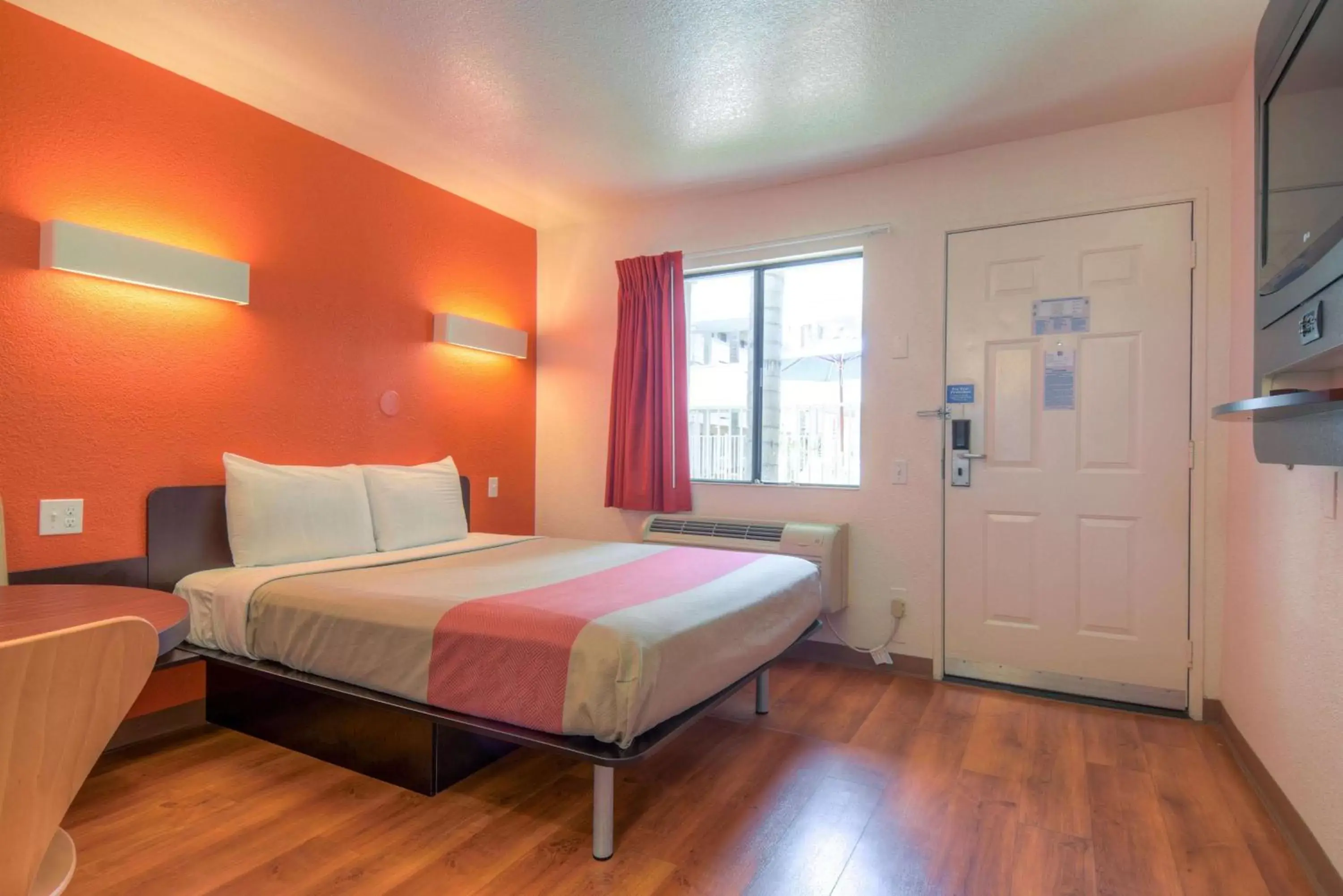 Bedroom, Room Photo in Motel 6-Chula Vista, CA - San Diego