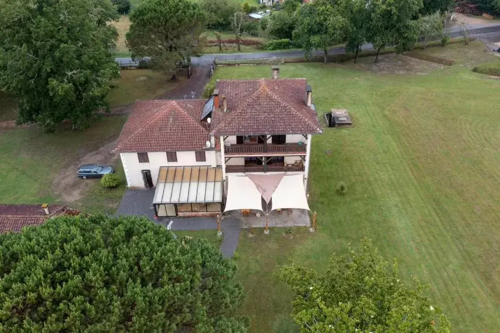 Property building, Bird's-eye View in maison d'hôtes labastide