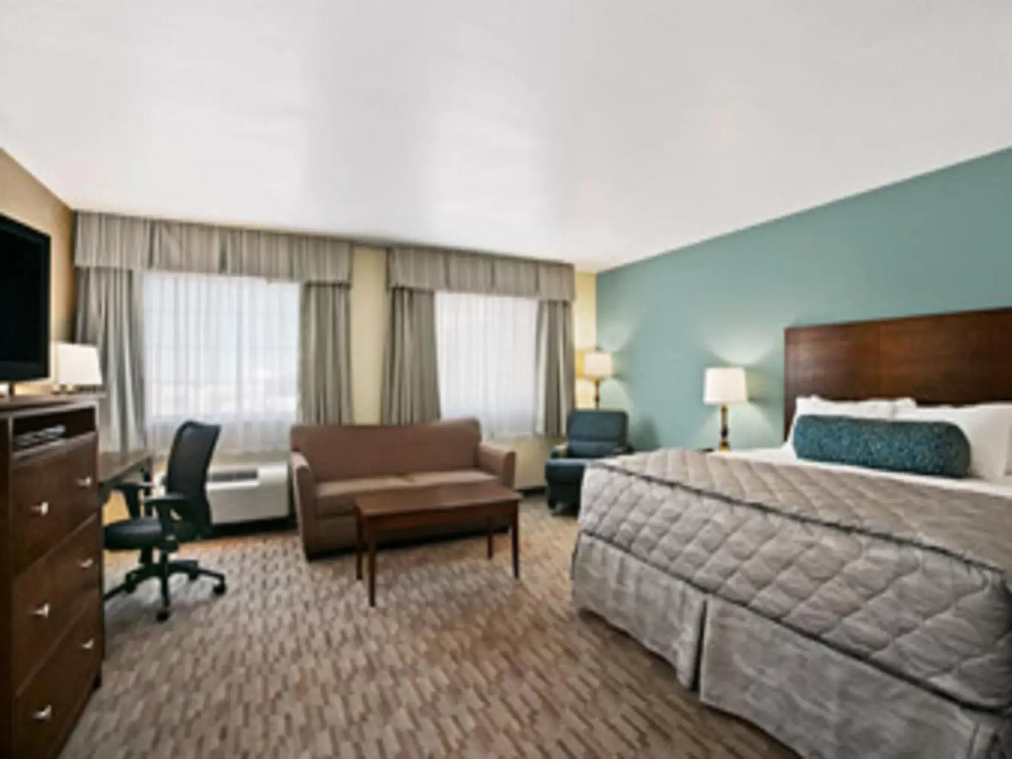 Bed in Baymont by Wyndham Minot Bed in Baymont by Wyndham Minot