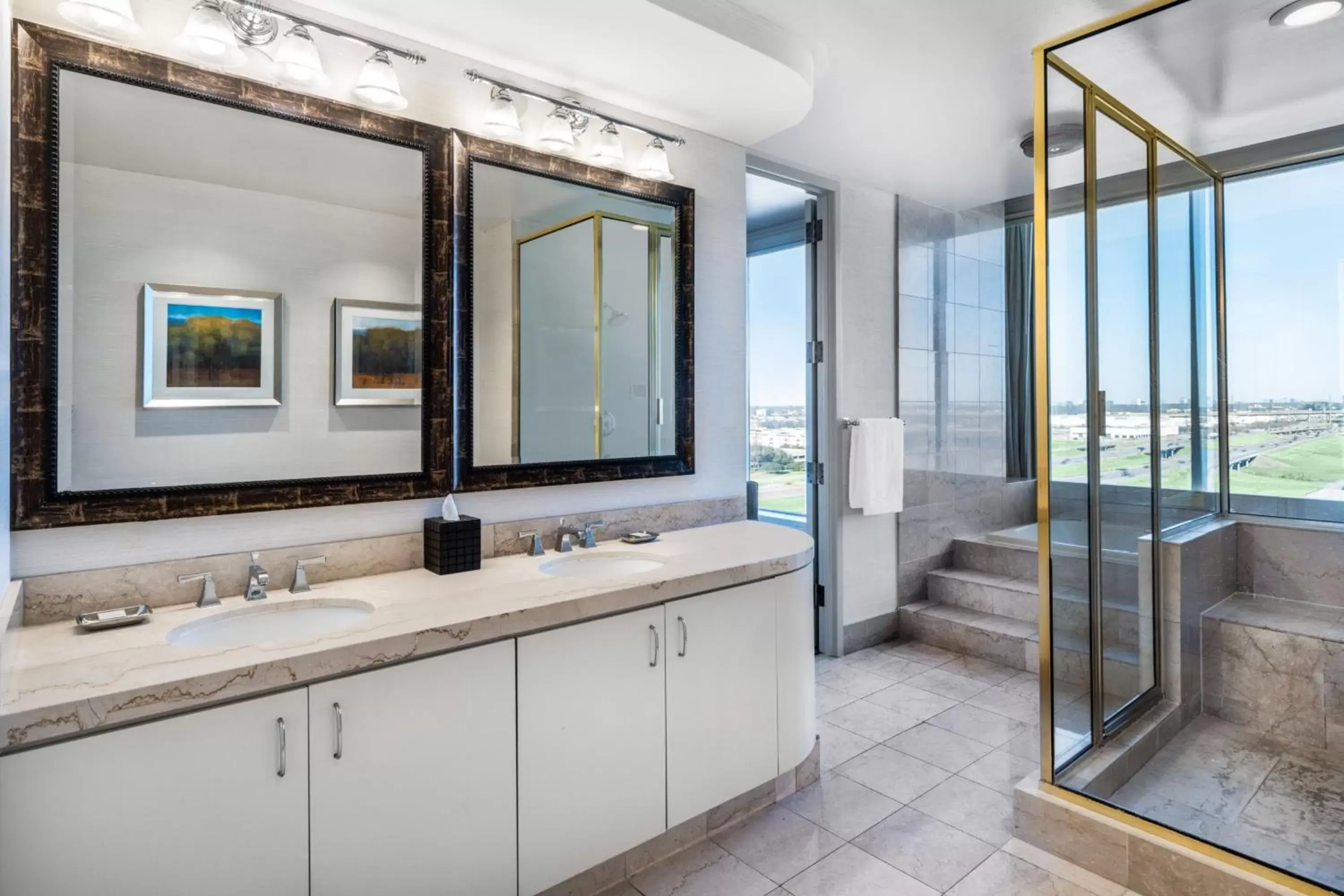 Bathroom in Renaissance Dallas North Hotel