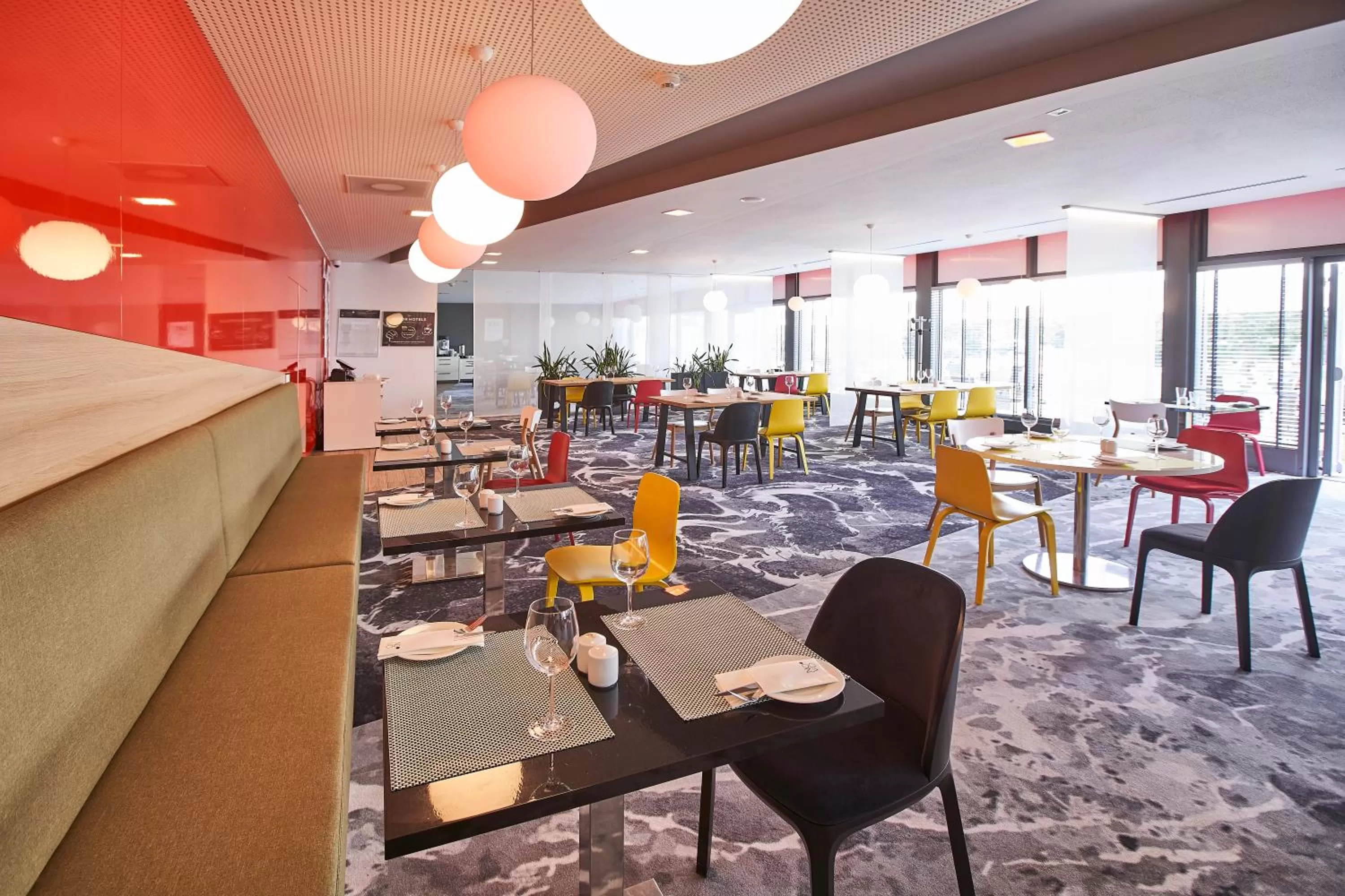Restaurant/places to eat in Novotel Wrocław City