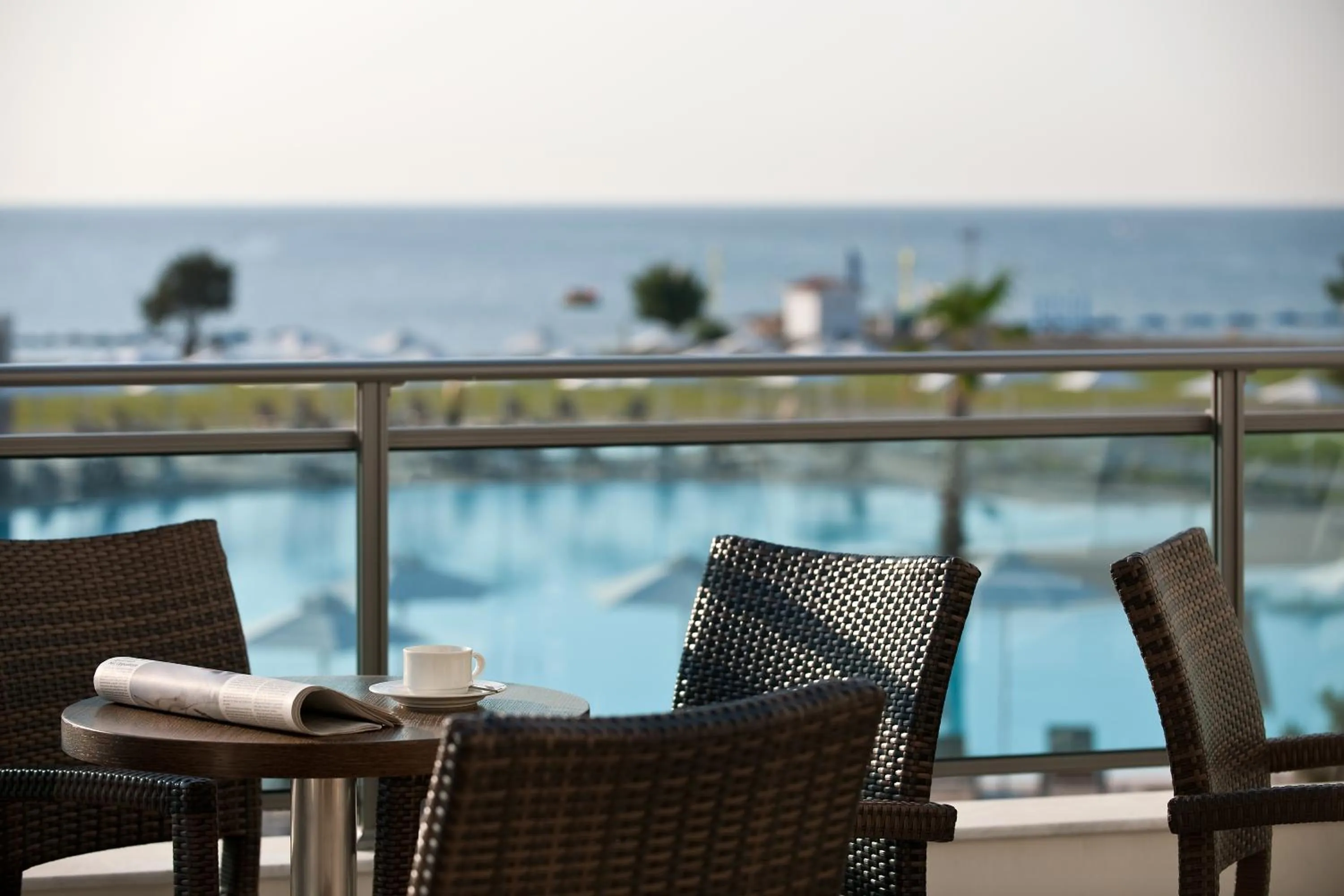 Lounge or bar in Apollo Blue