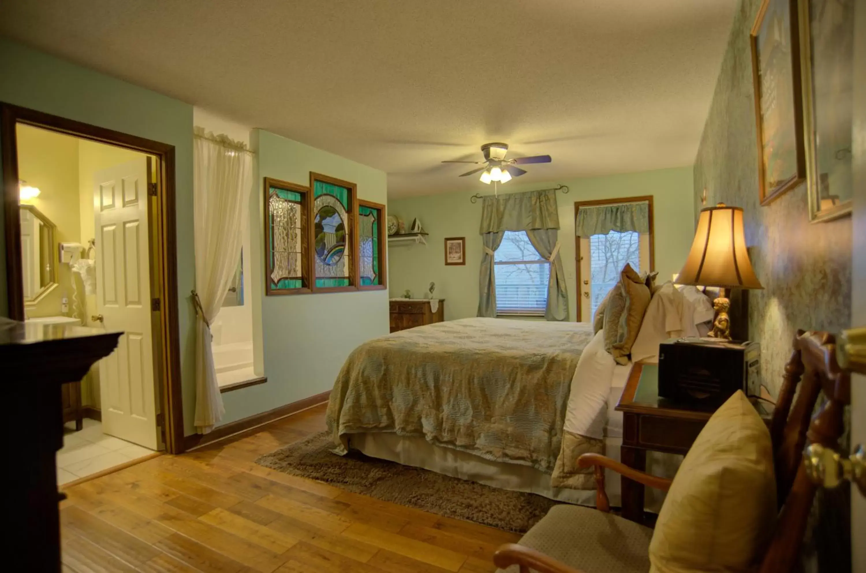 Photo of the whole room in Blue Mountain Mist Country Inn