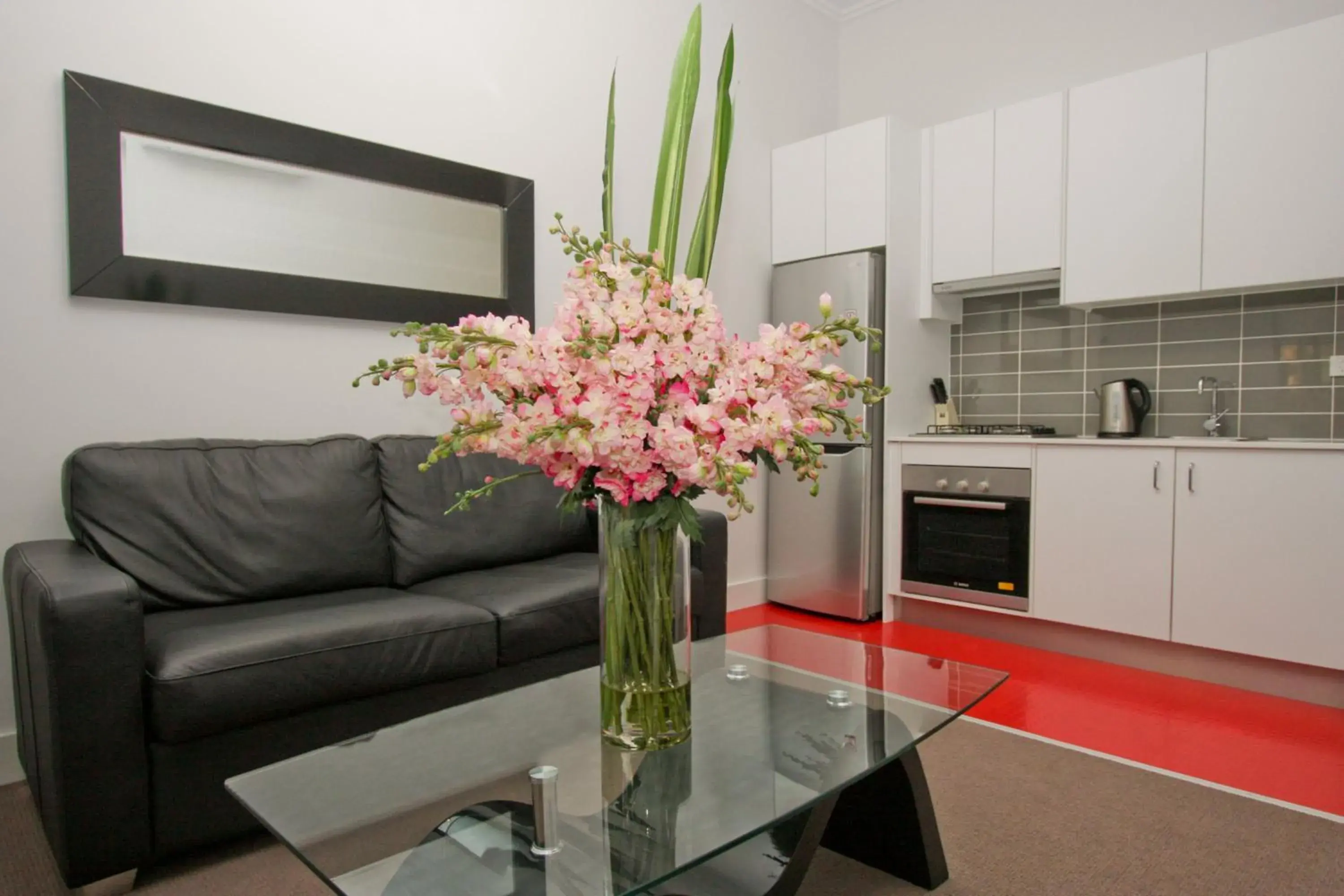 TV and multimedia, Kitchen/Kitchenette in The Star Apartments