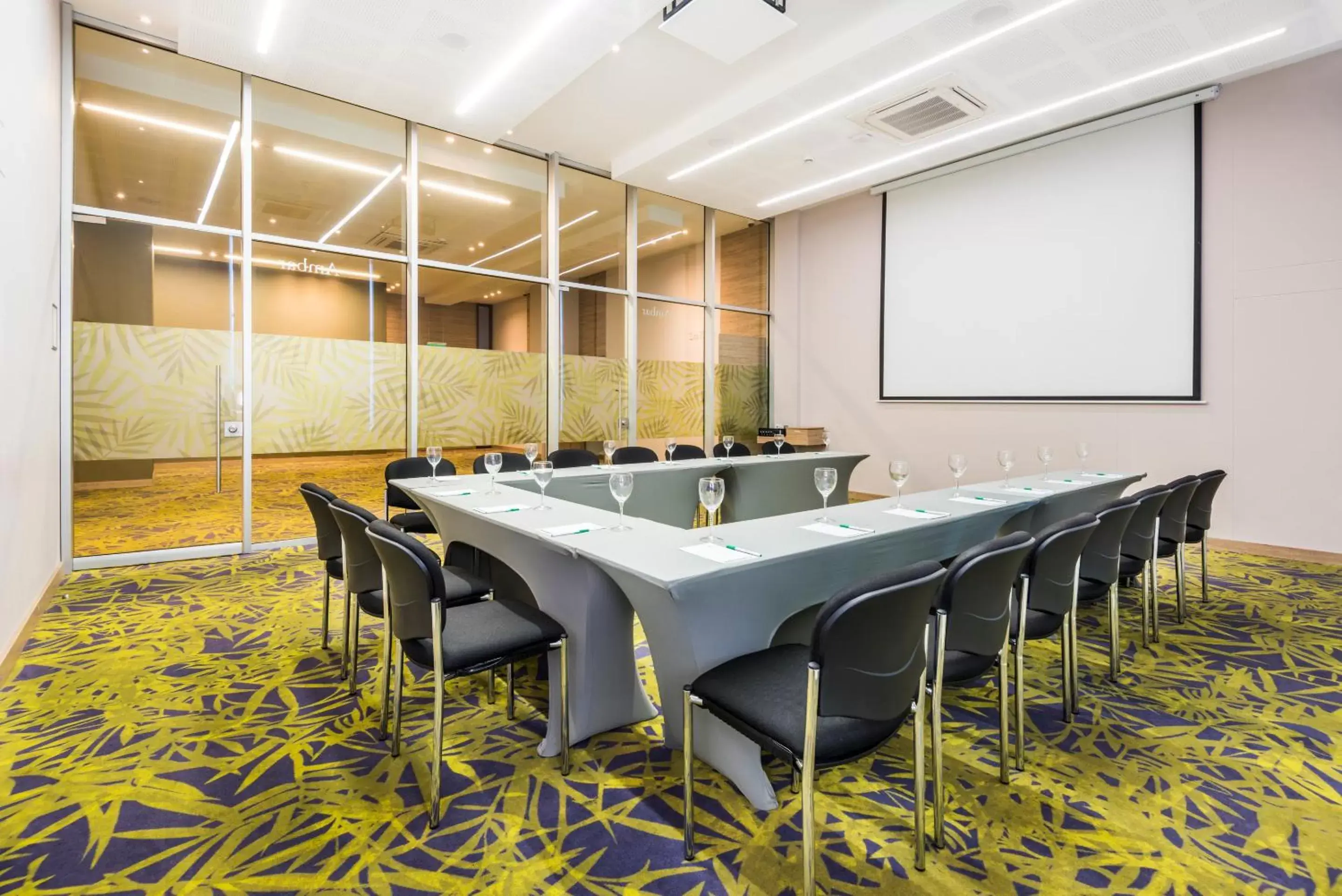 Meeting/conference room in Holiday Inn Cúcuta, an IHG Hotel