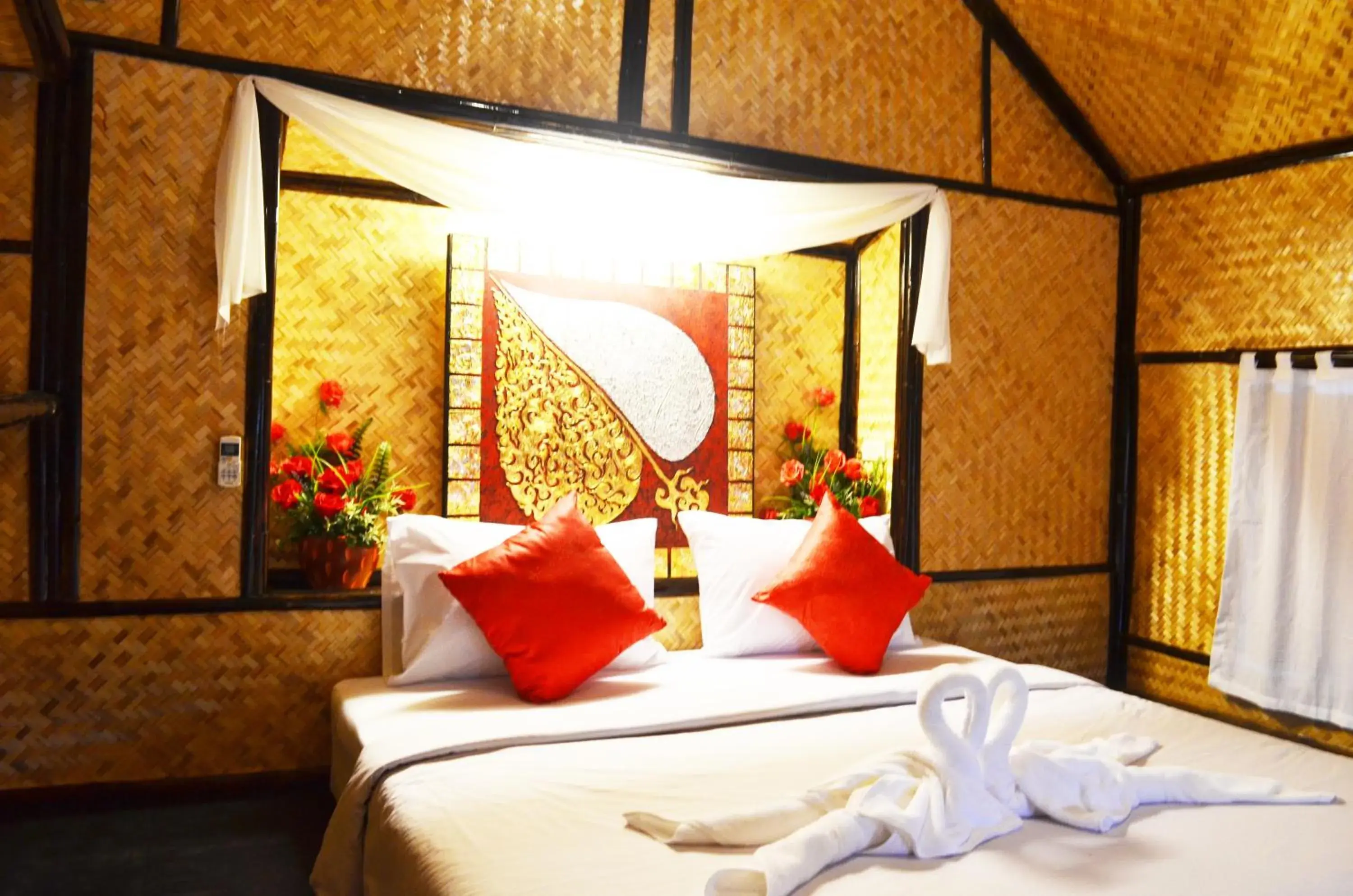 Bedroom, Bed in Eco Lanta Hideaway Beach Resort