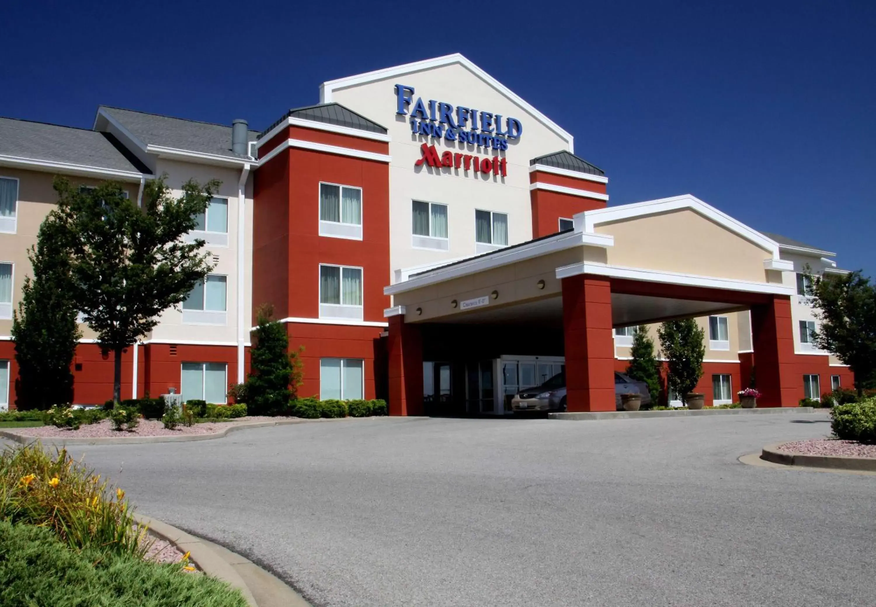 Property building in Fairfield Inn and Suites by Marriott Marion