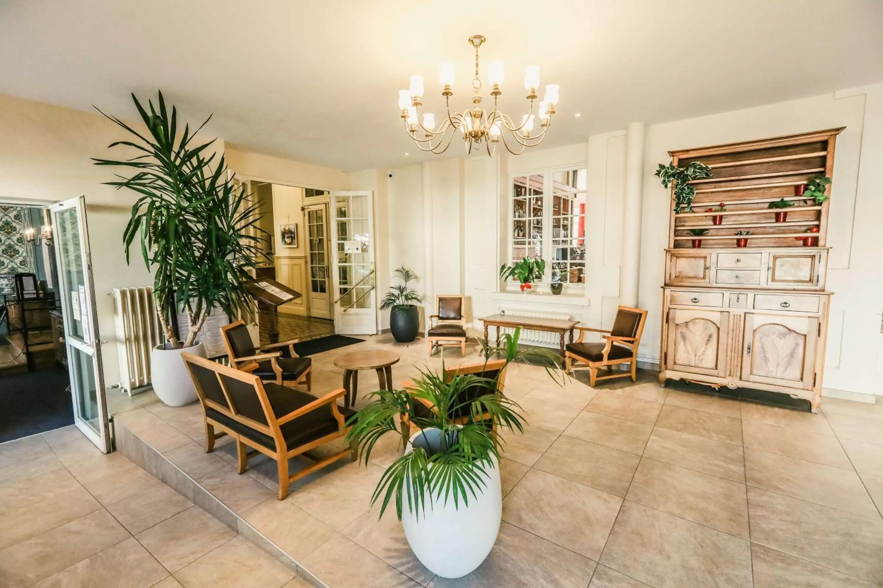 Lobby or reception in Best Western Grand Hotel de Paris & Spa