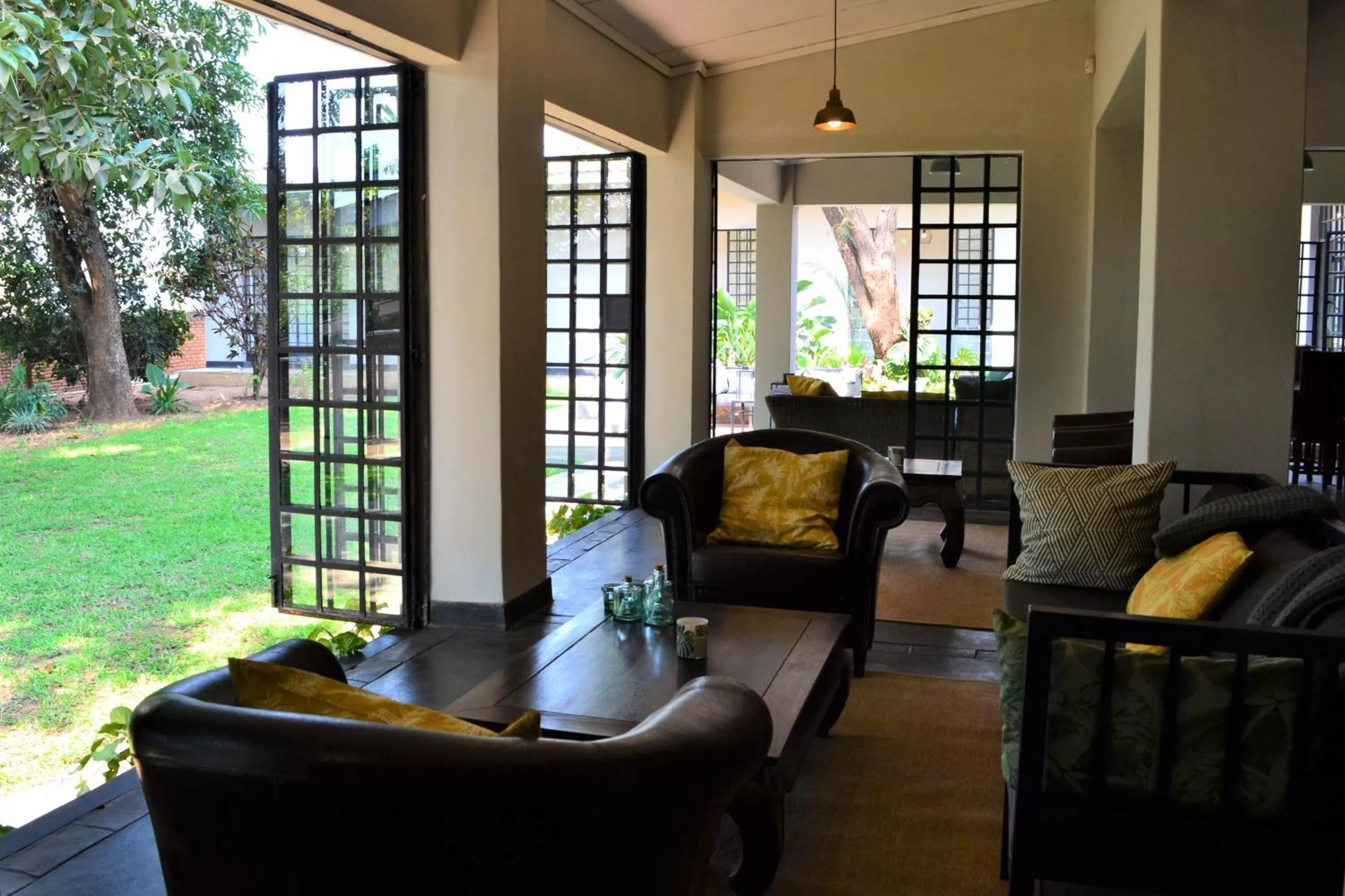 Lounge or bar in Mitengo House