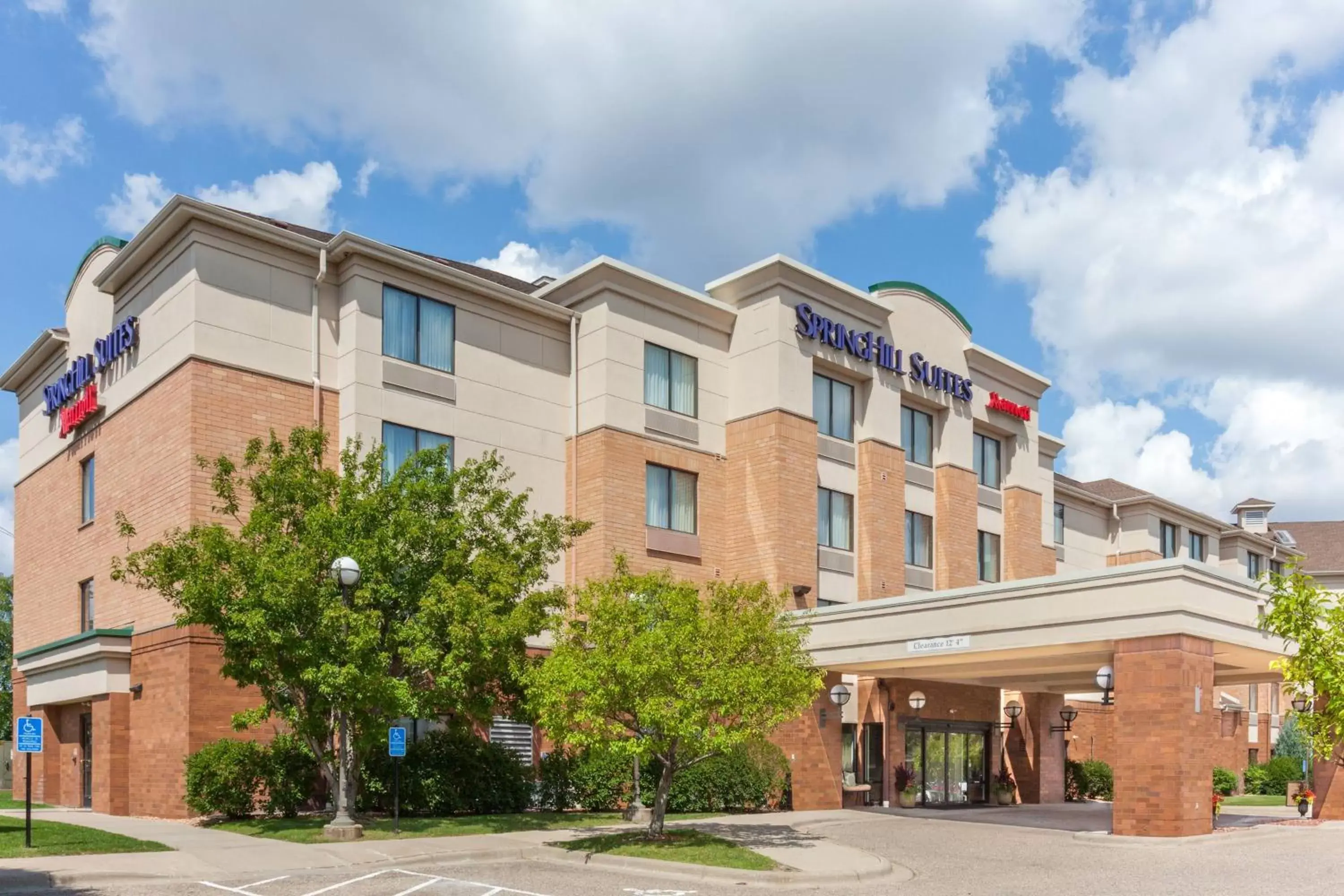 Property Building in SpringHill Suites Minneapolis Eden Prairie