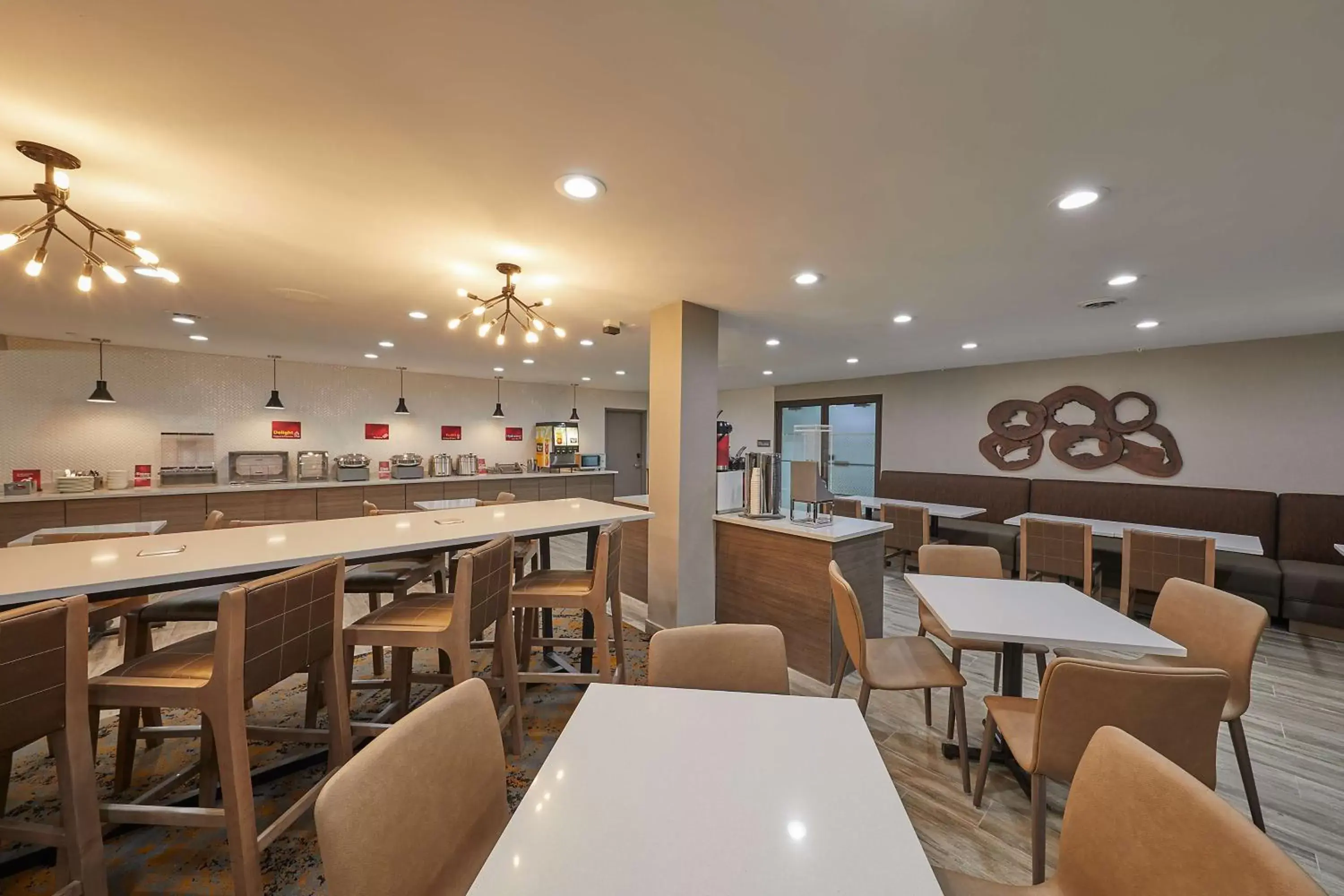 Restaurant/Places to Eat in Best Western Plus Bourbonnais Hotel & Suites