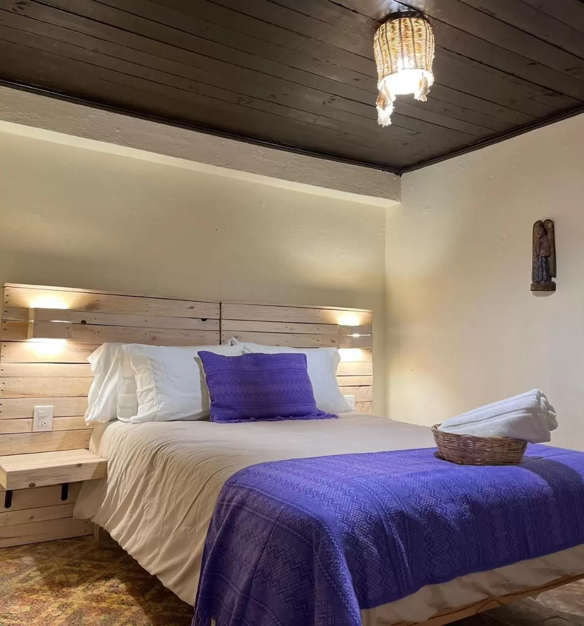 Deluxe Double Room with Bath in Casa Cheleb