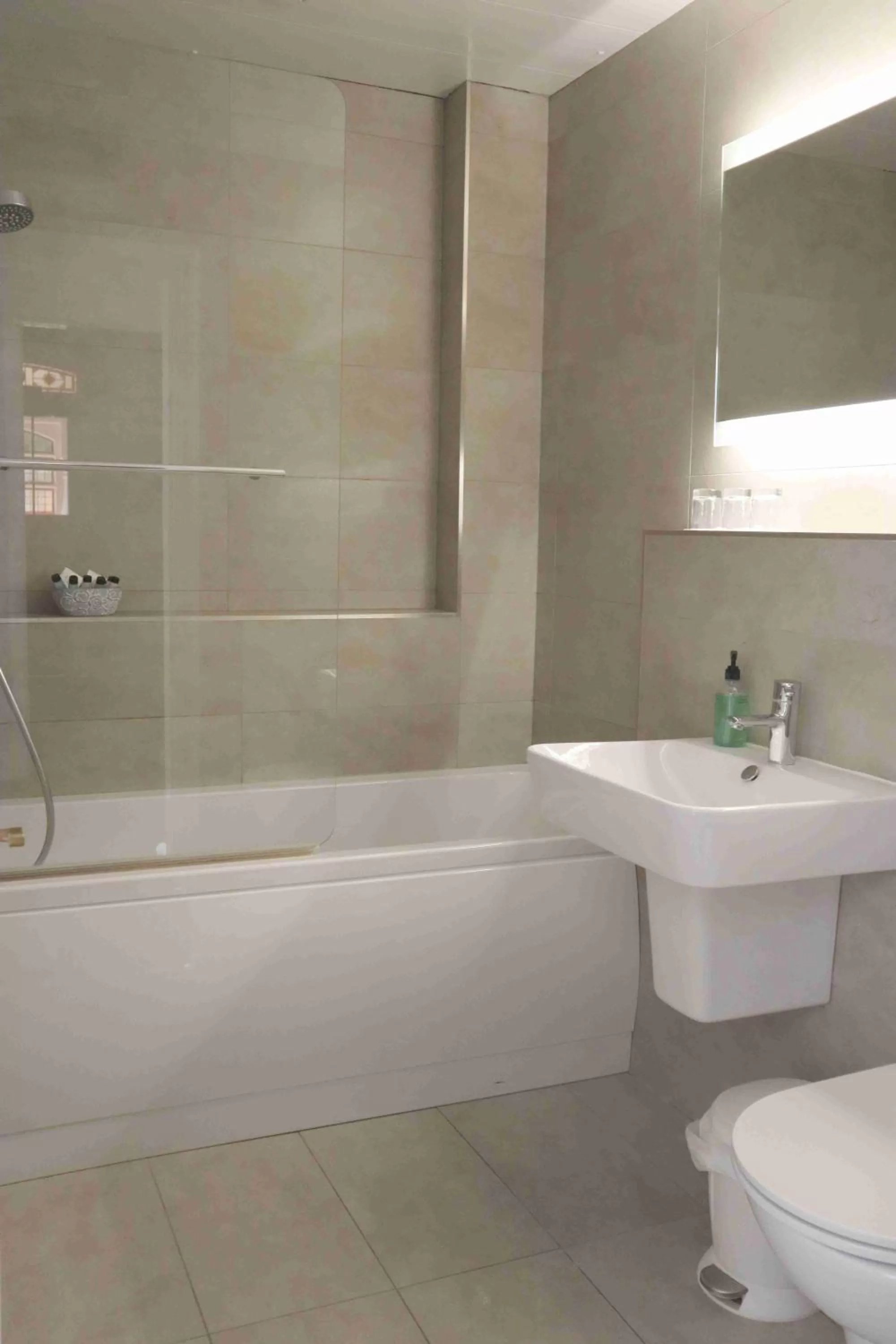 Superior Double or Twin Room with Garden View in St Margaret's Hotel