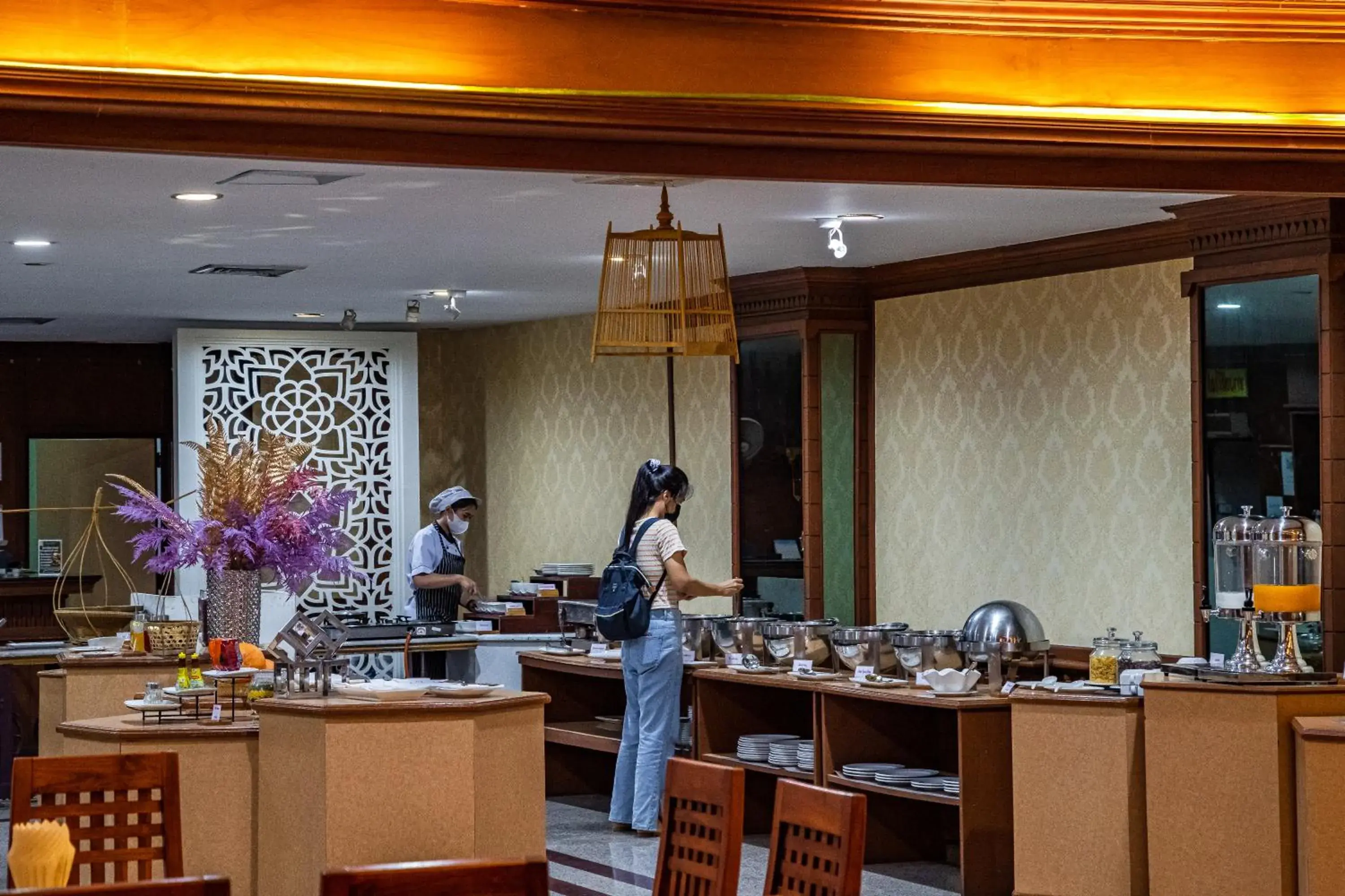 Restaurant/Places to Eat in Thongtarin Hotel (SHA Plus)