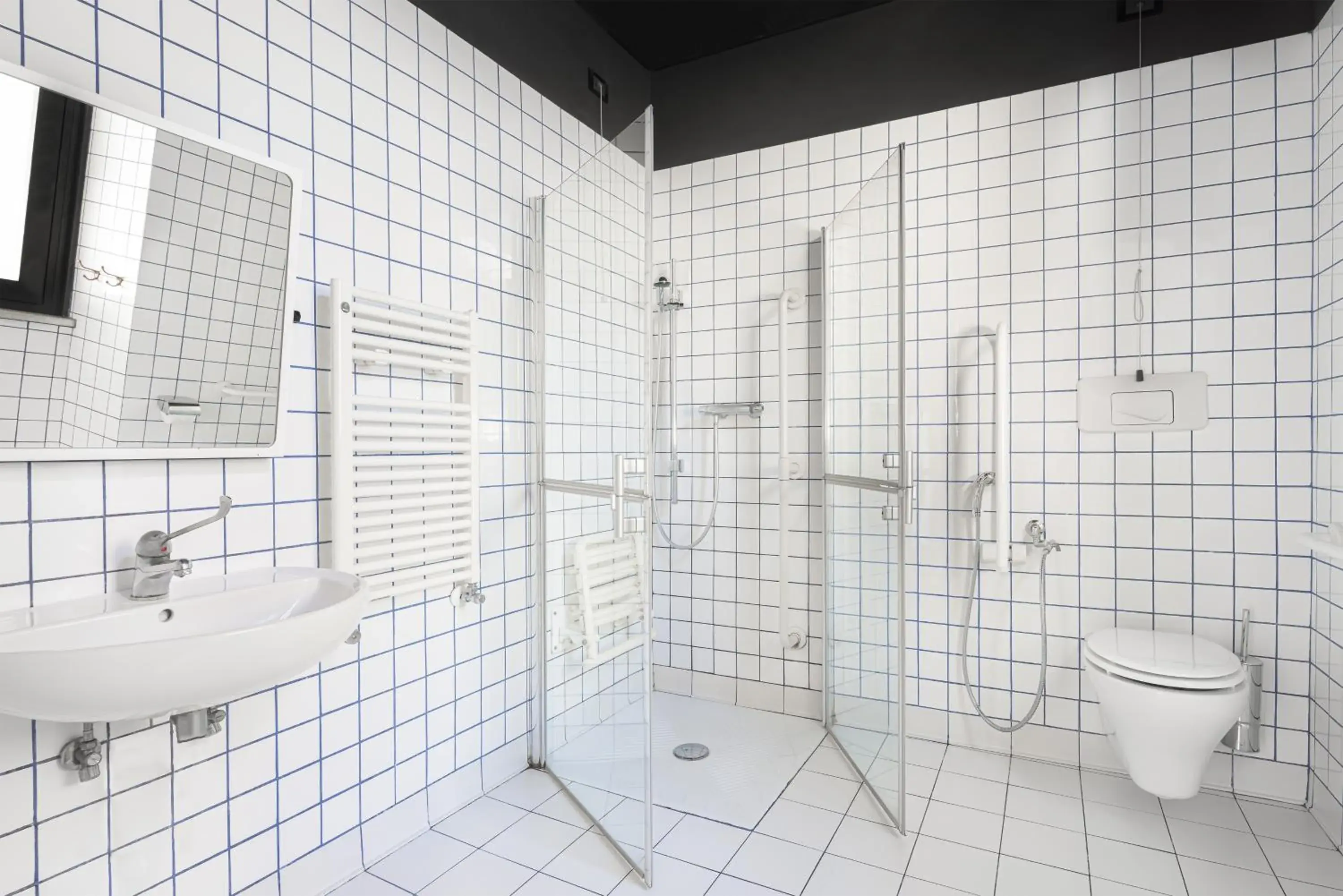 Shower, Bathroom in Generator Rome