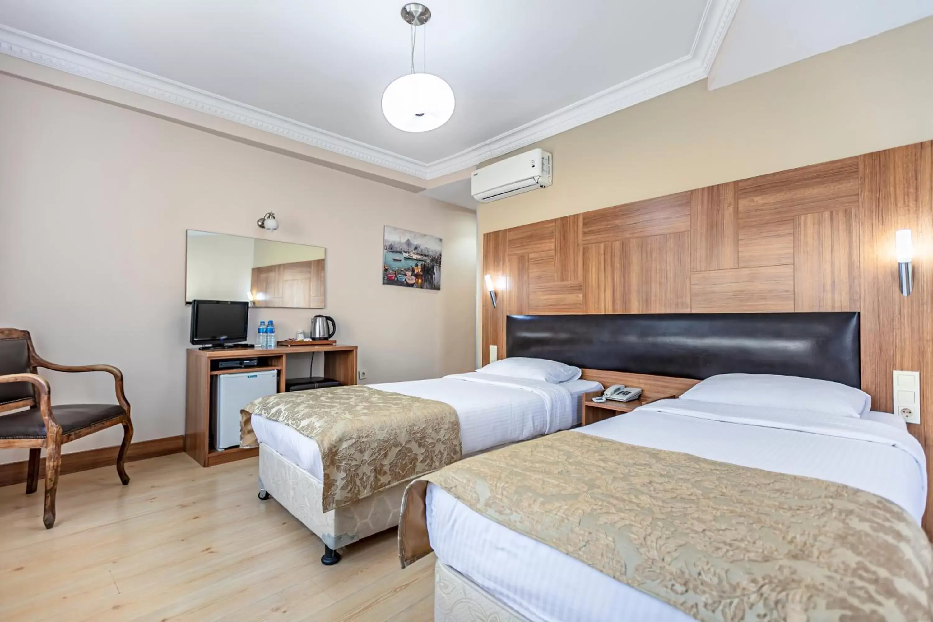 Bed in Elasophia Hotel Bed in Elasophia Hotel