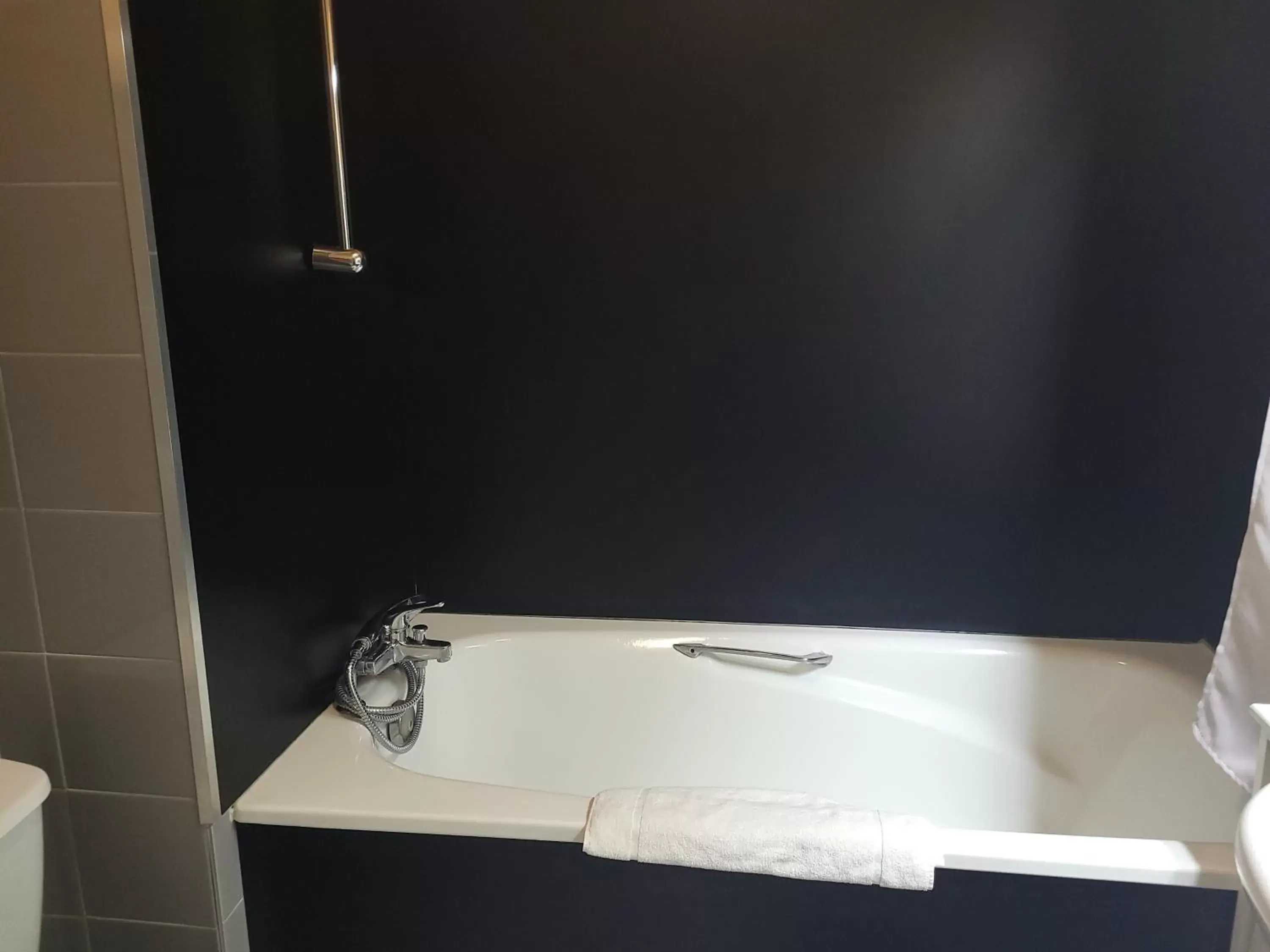 Bathroom in Le Médicis