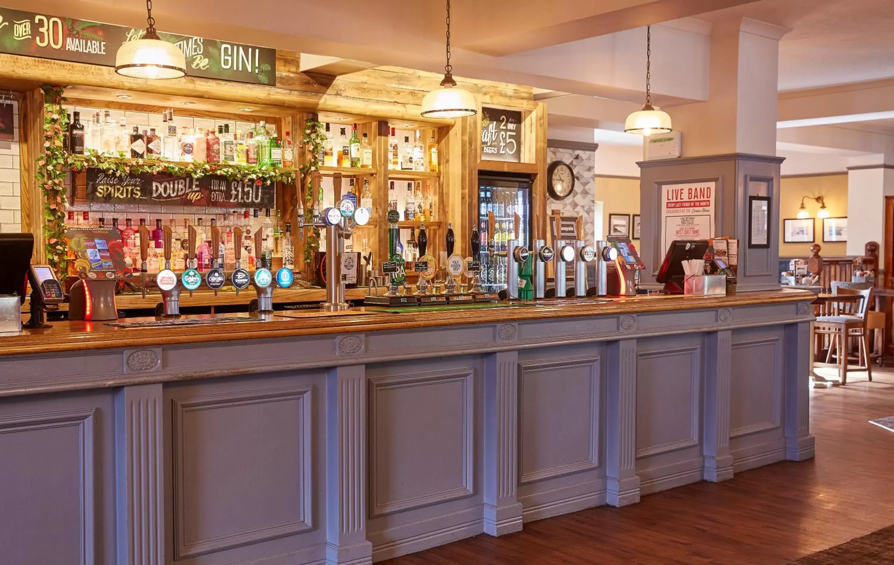 Lounge or bar in Corner House Inn by Greene King Inns